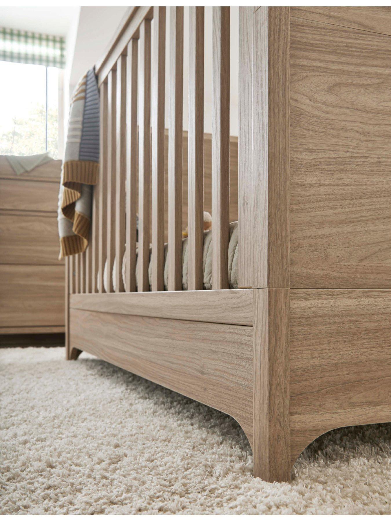 Image 6 of 7 of Mamas & Papas Barton Set (Cotbed &amp; Dresser)