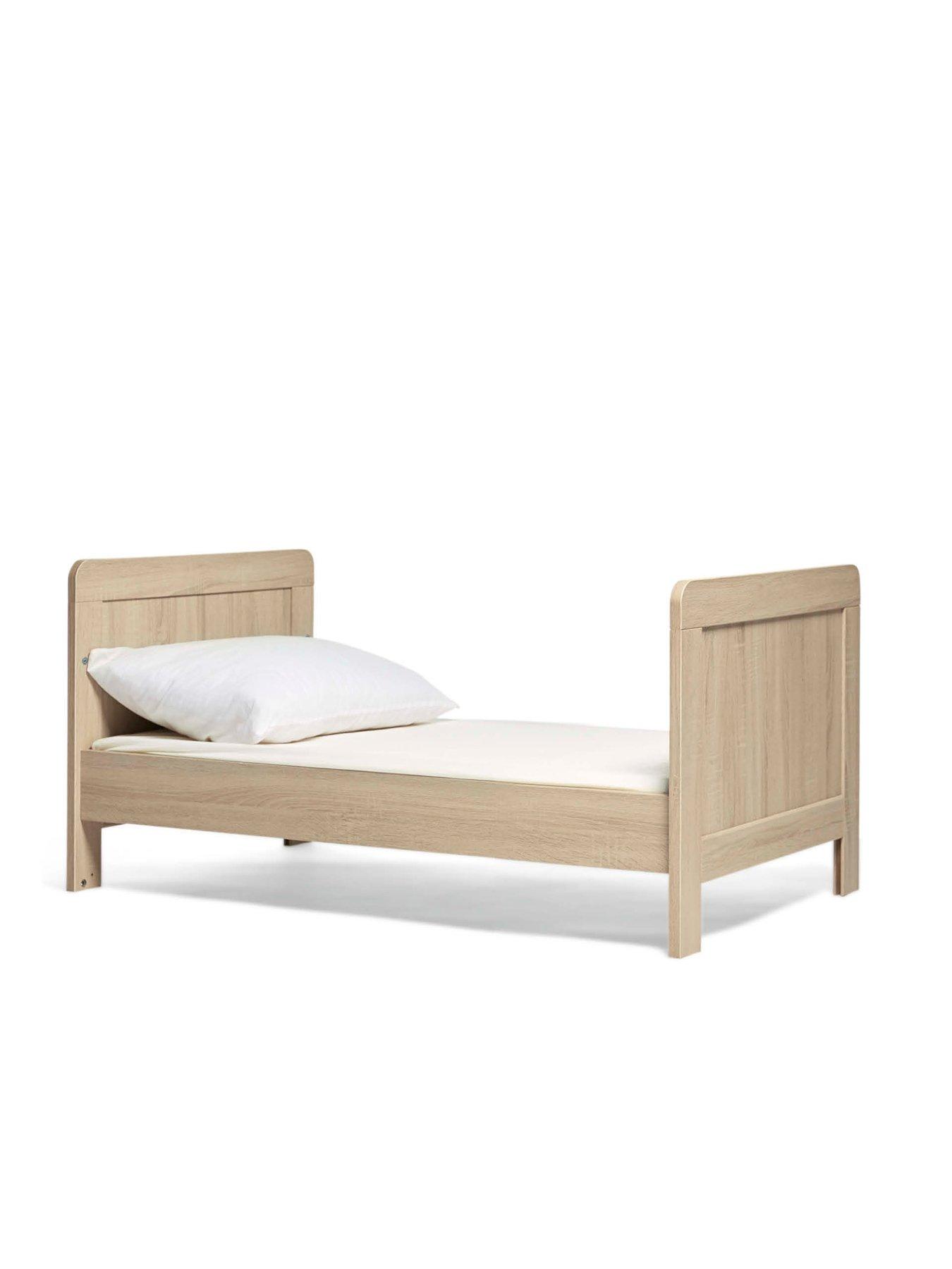 Image 3 of 6 of Mamas & Papas Atlas Small Cotbed Set (Small Cotbed &amp; Dresser) Light Oak