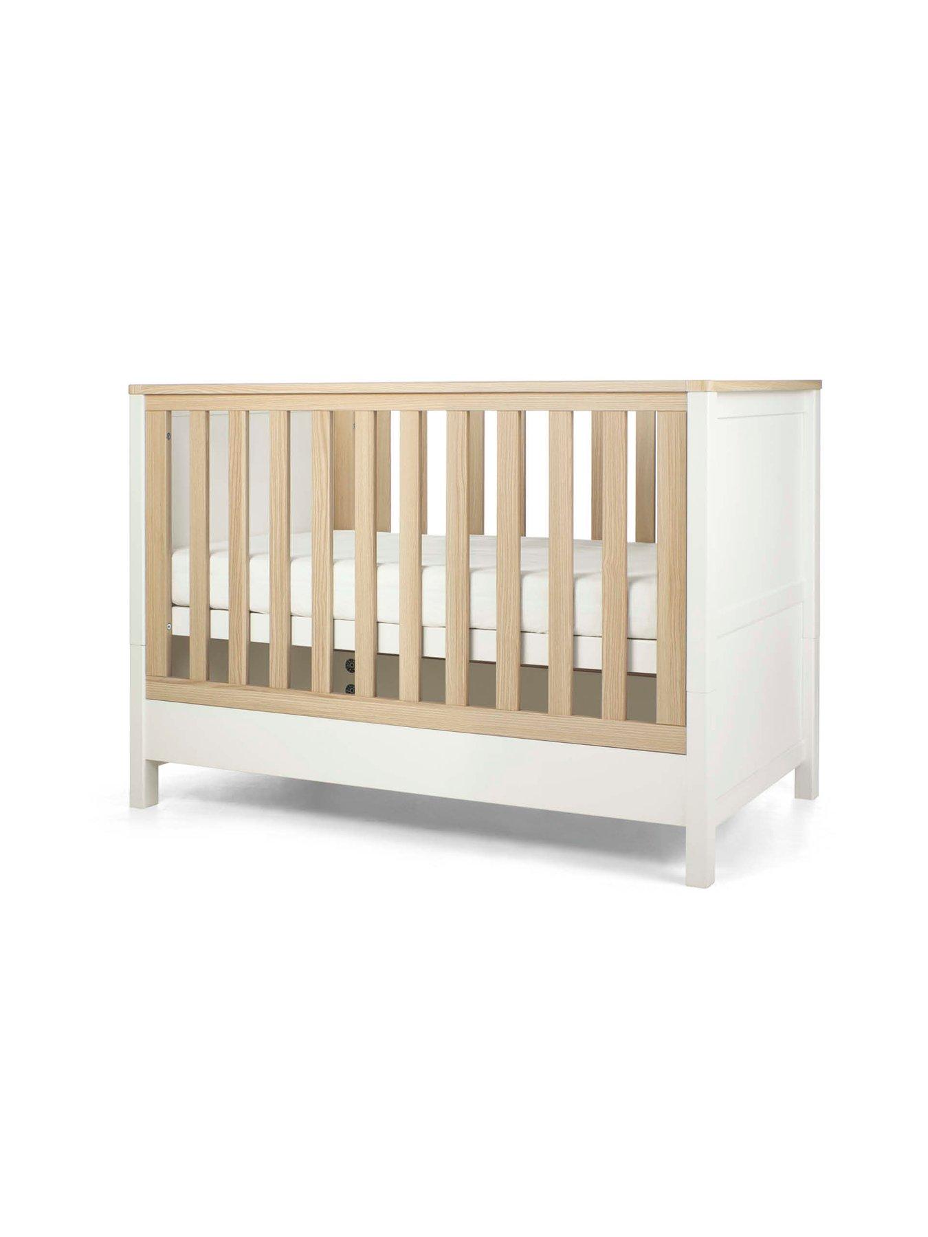 Image 4 of 7 of Mamas & Papas Harwell Small Cotbed White Natural