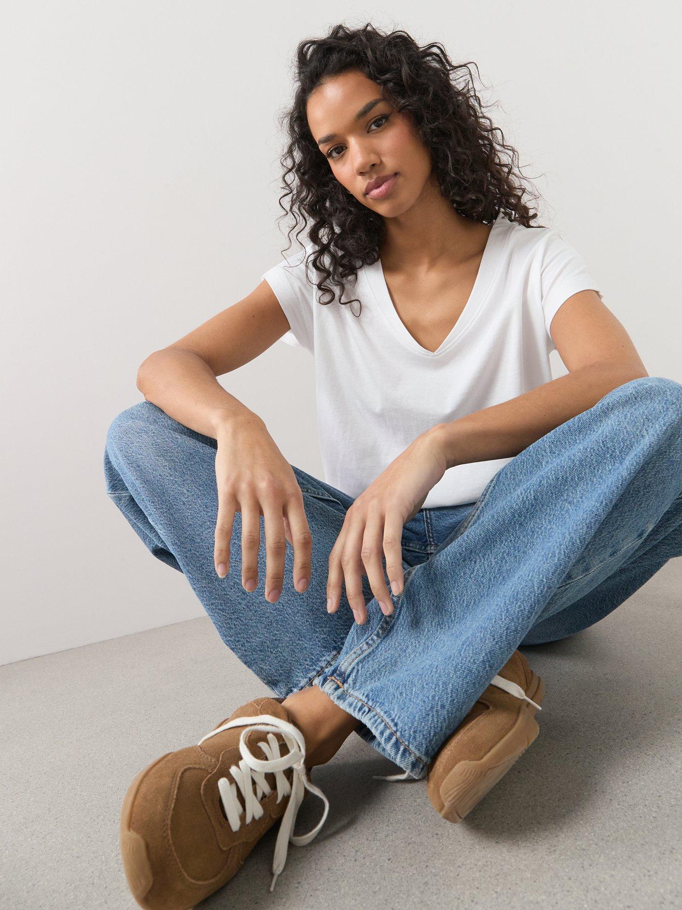 Image 5 of 6 of The Very Collection V-Neck T-Shirt - White