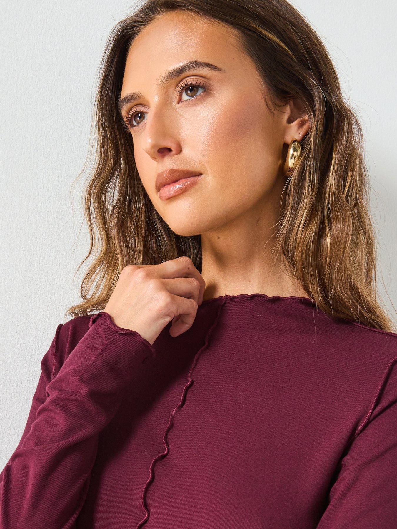 Image 4 of 6 of Mango Scalloped Edges T-Shirt - Red