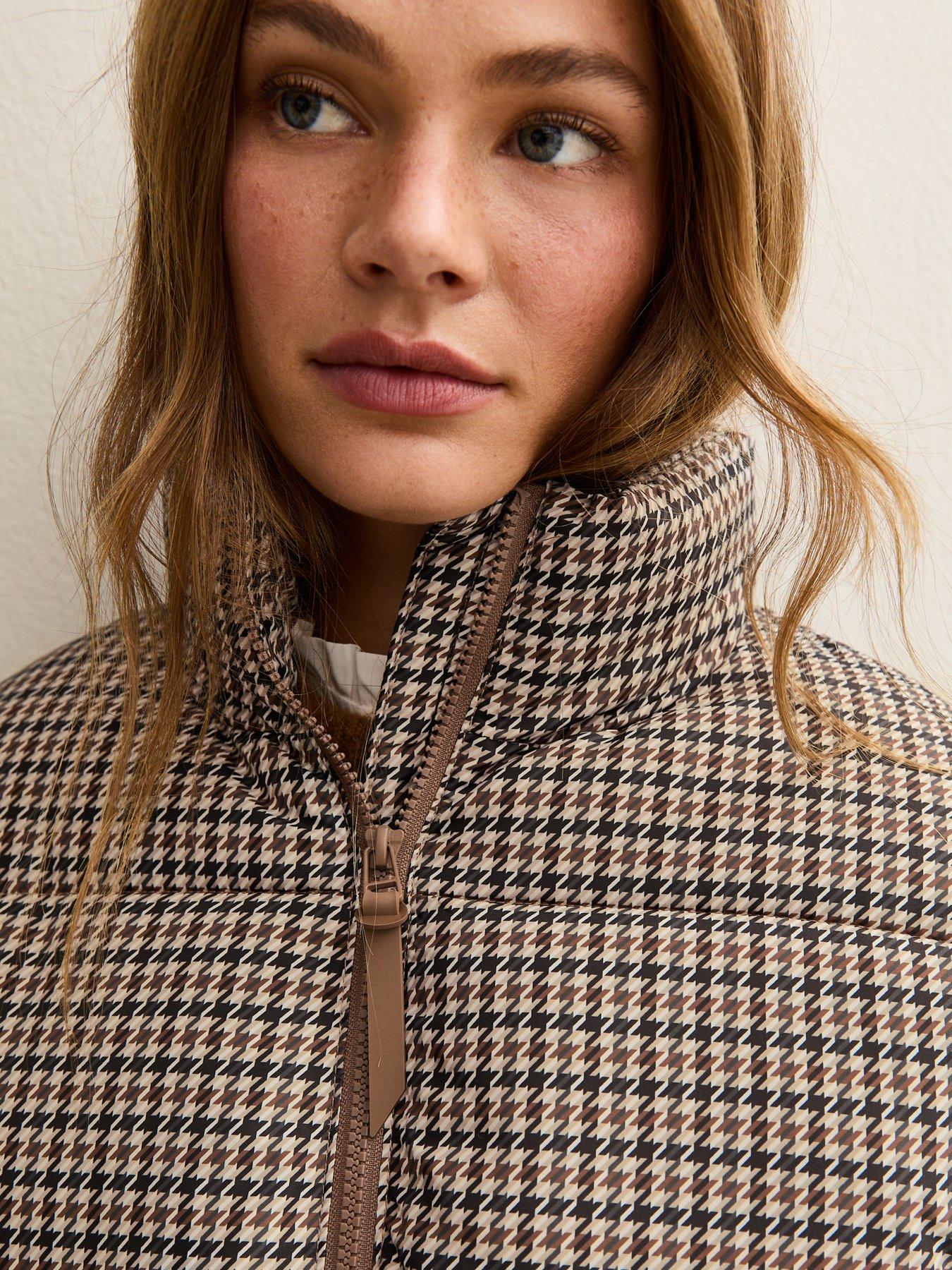 Image 5 of 6 of New Look Brown Houndstooth Check Pattern Cropped Puffer Jacket