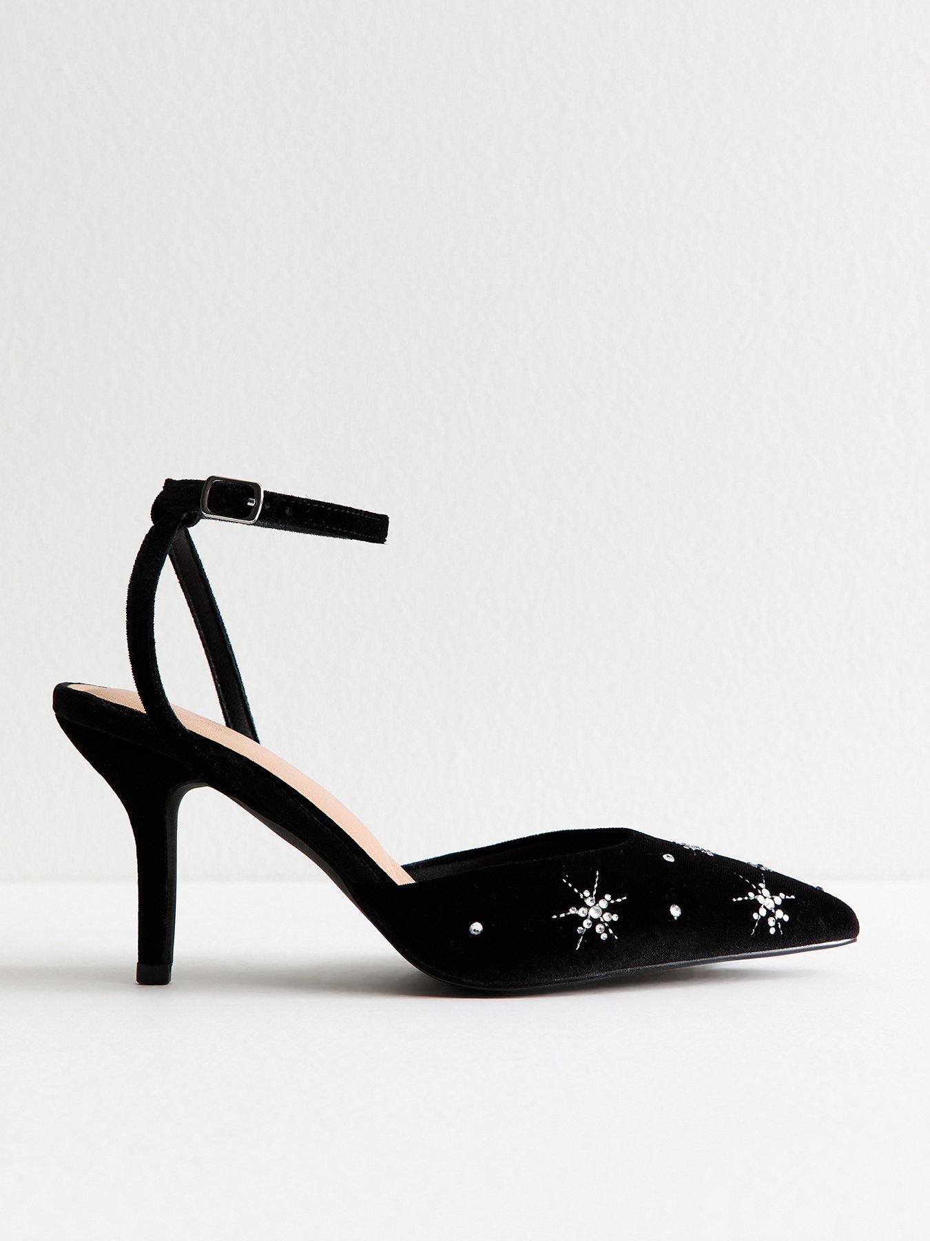 New Look: Wide Fit Skyler 2 Part Star Embellished Court Shoes - Black