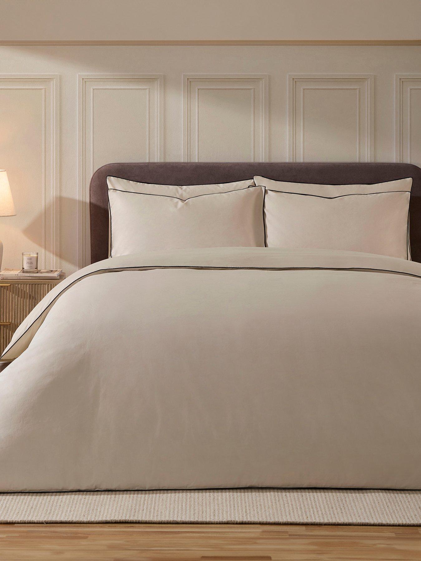 Dusk: Cambridge Piped Edge Duvet Cover - Natural/Black