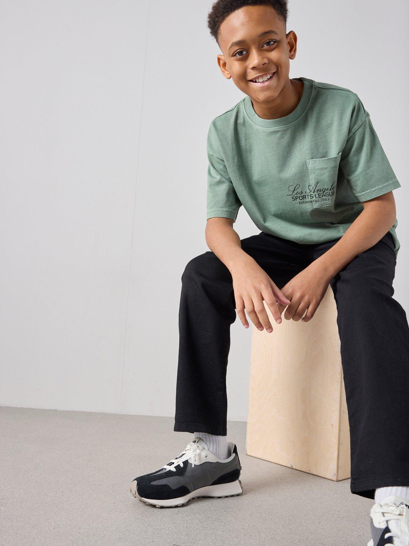 Image 4 of 6 of The Very Collection Boys Straight Leg Jean - Black