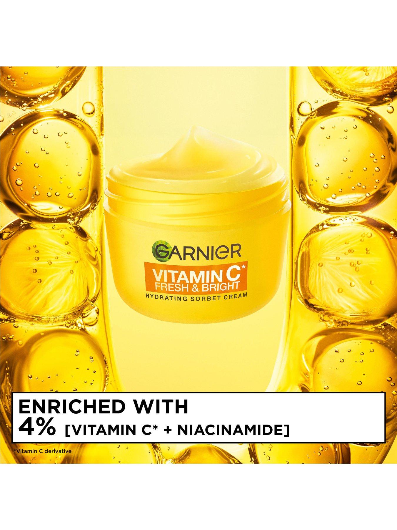 Image 3 of 6 of Garnier Glow Getter Gift Set