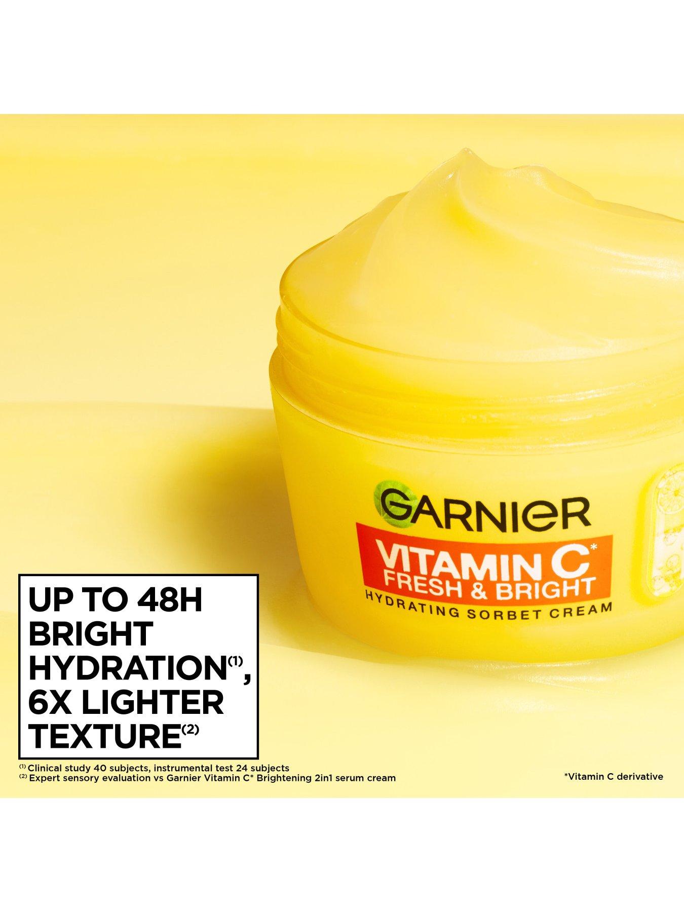Image 4 of 6 of Garnier Glow Getter Gift Set