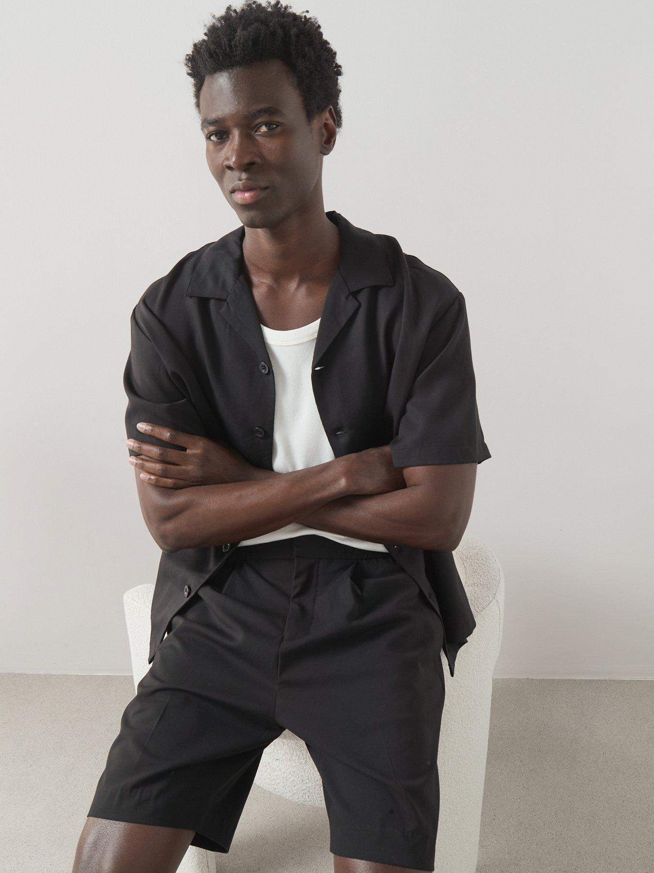 Image 4 of 7 of The Very Collection Boxy Short Sleeve Shirt - Black