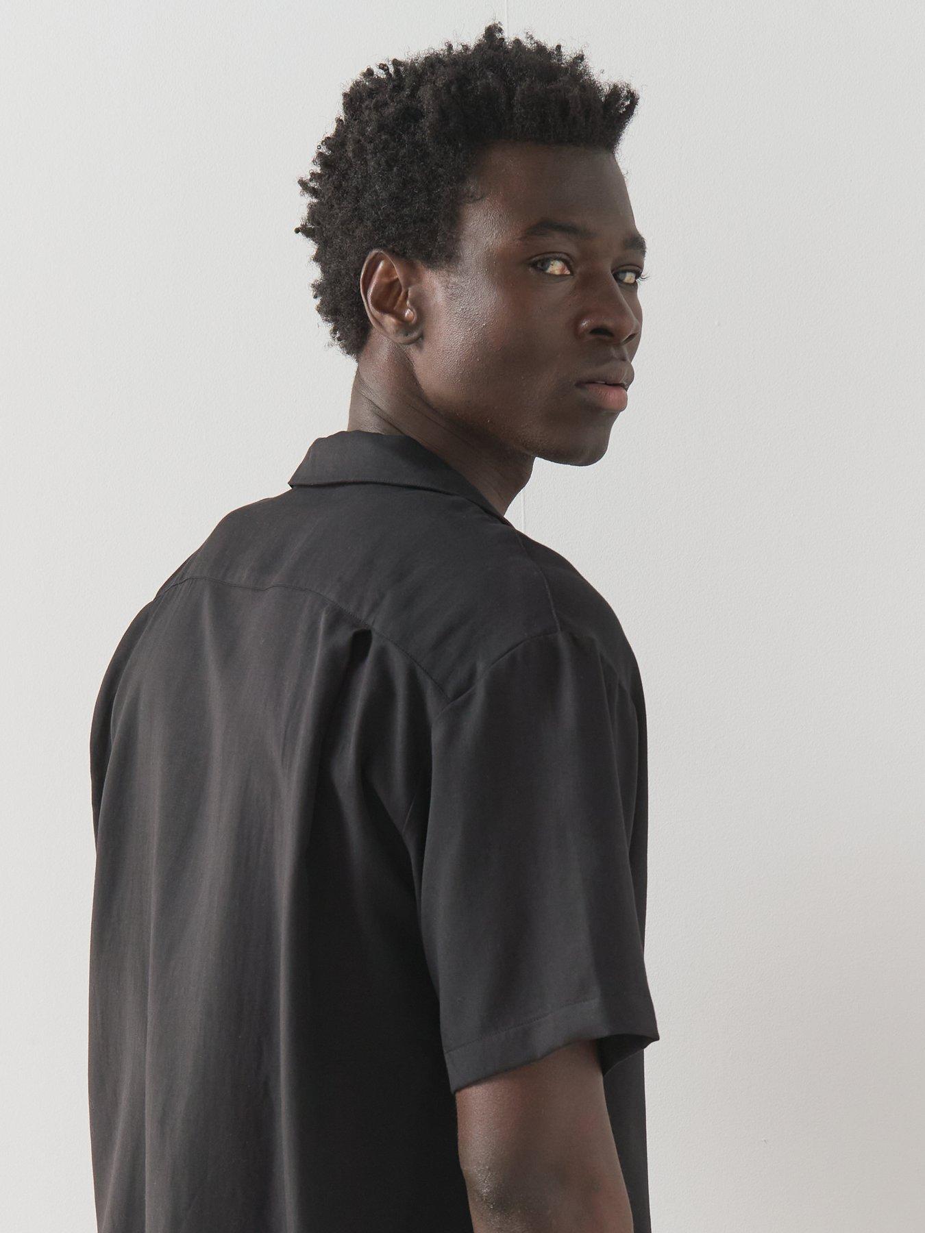 Image 5 of 7 of The Very Collection Boxy Short Sleeve Shirt - Black