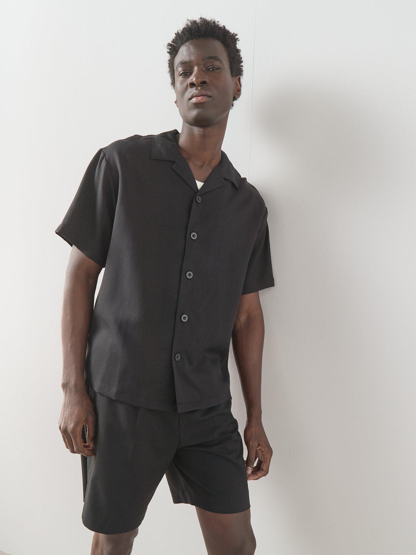 Image 6 of 7 of The Very Collection Boxy Short Sleeve Shirt - Black