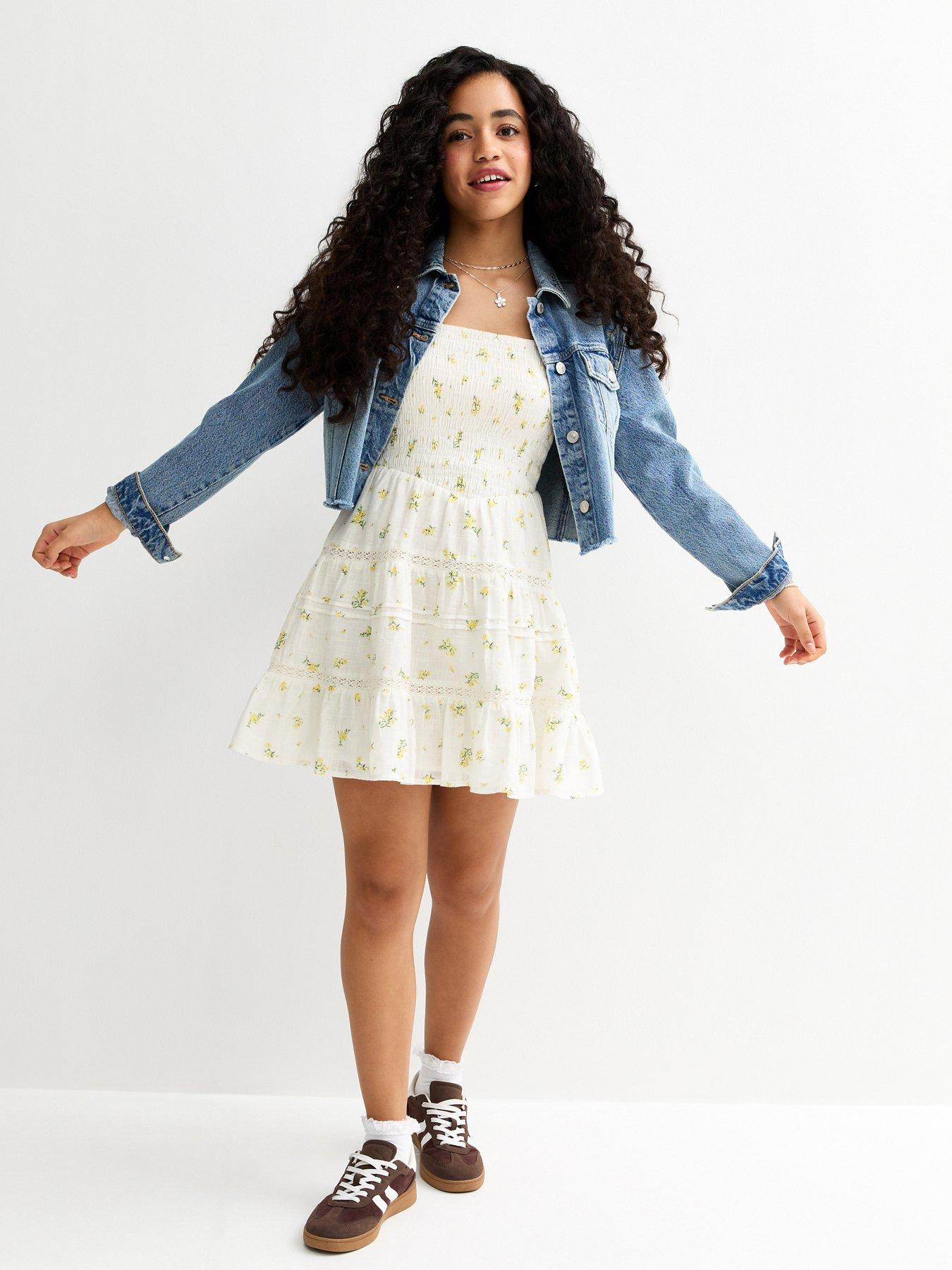Image 3 of 5 of New Look 915 Girls Floral Print Textured Dress - White