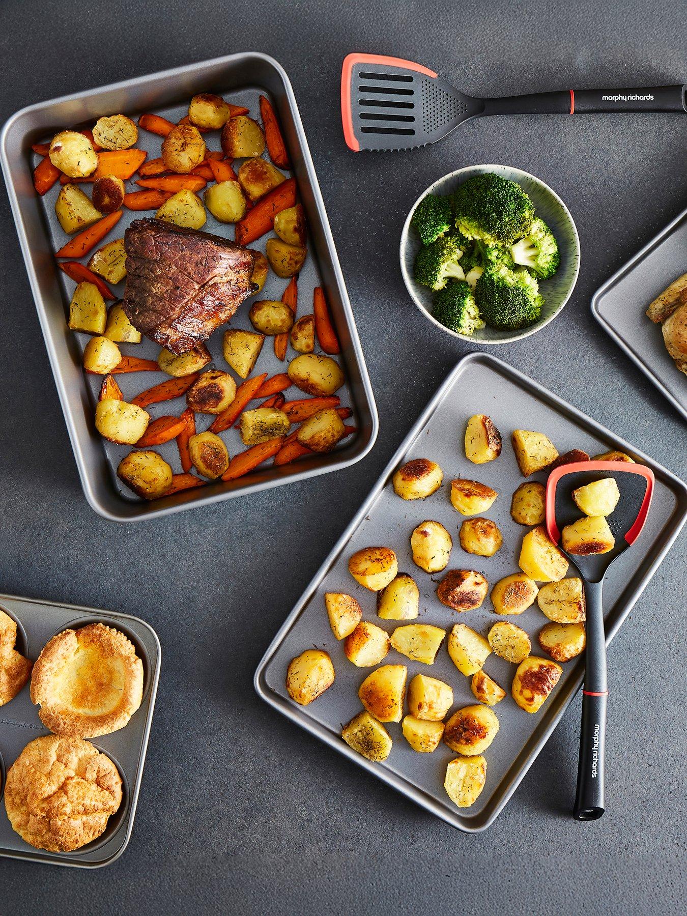 Morphy Richards Oven Tray And Roasting Tin Set