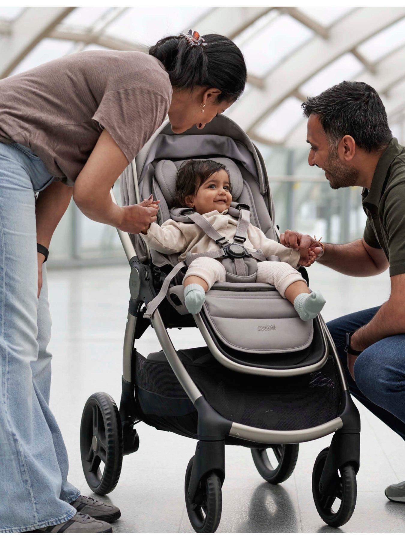 Image 2 of 7 of Mamas & Papas Complete Kit - Ocarro&sup2;&nbsp;Moonstone Grey (Inc Pushchair, Carrycot, Adaptors, Cupholder, Bag, Footmuff, Cloud T &amp; Isofix Base)