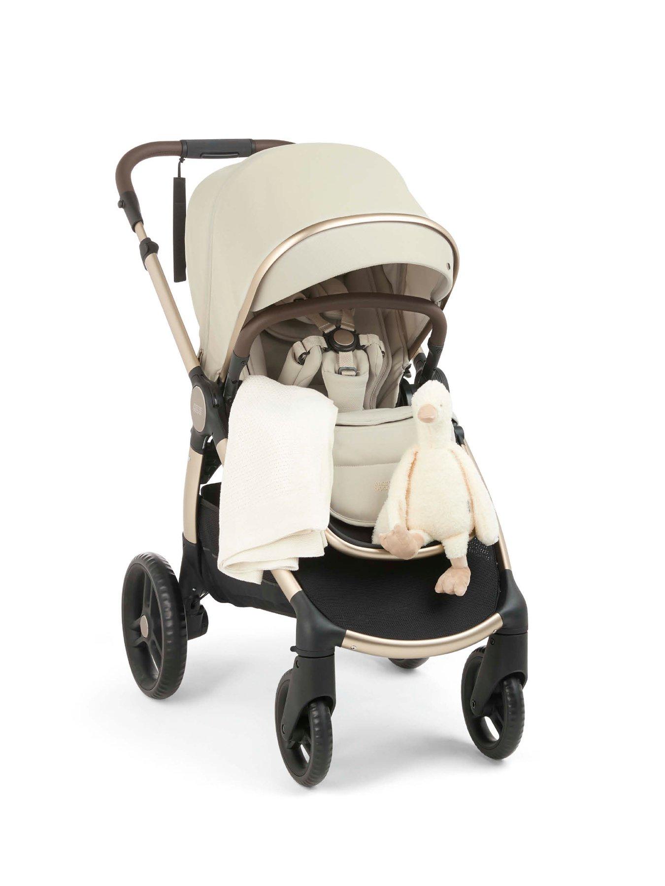 Image 6 of 7 of Mamas & Papas Complete Kit - Ocarro&sup2; Shell Cloud T (Inc Pushchair, Carrycot, Adaptors, Soft Toy, Blanket, Cupholder, Bag, Footmuff, Cloud T &amp; Isofix Base)
