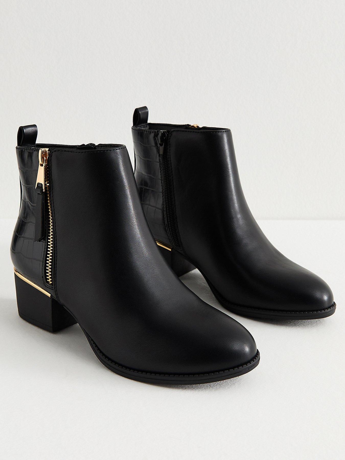 Image 3 of 6 of New Look Faux Leather Block Heel Ankle Boots- Black