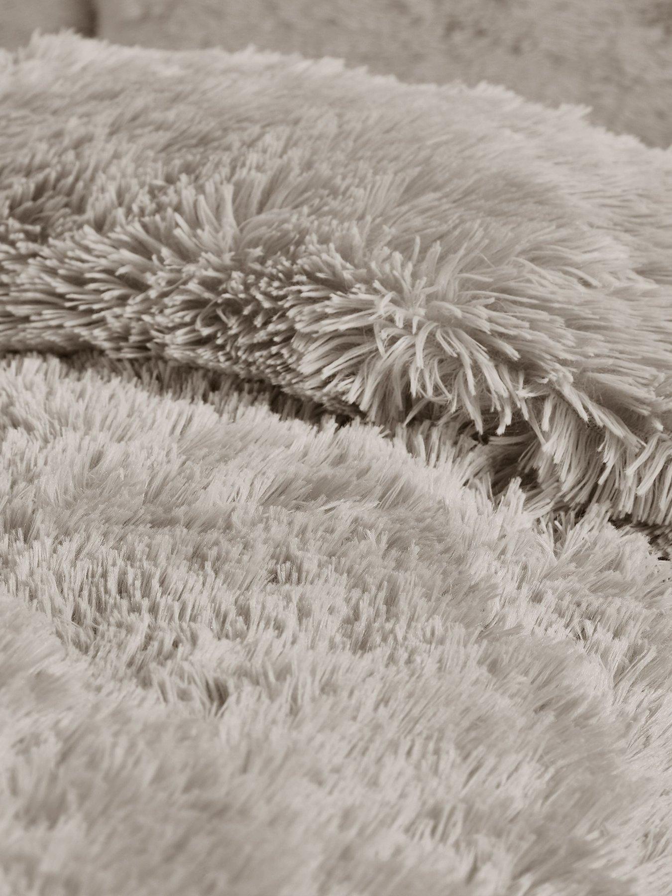 Image 4 of 5 of Catherine Lansfield Cuddly Duvet Set - Natural