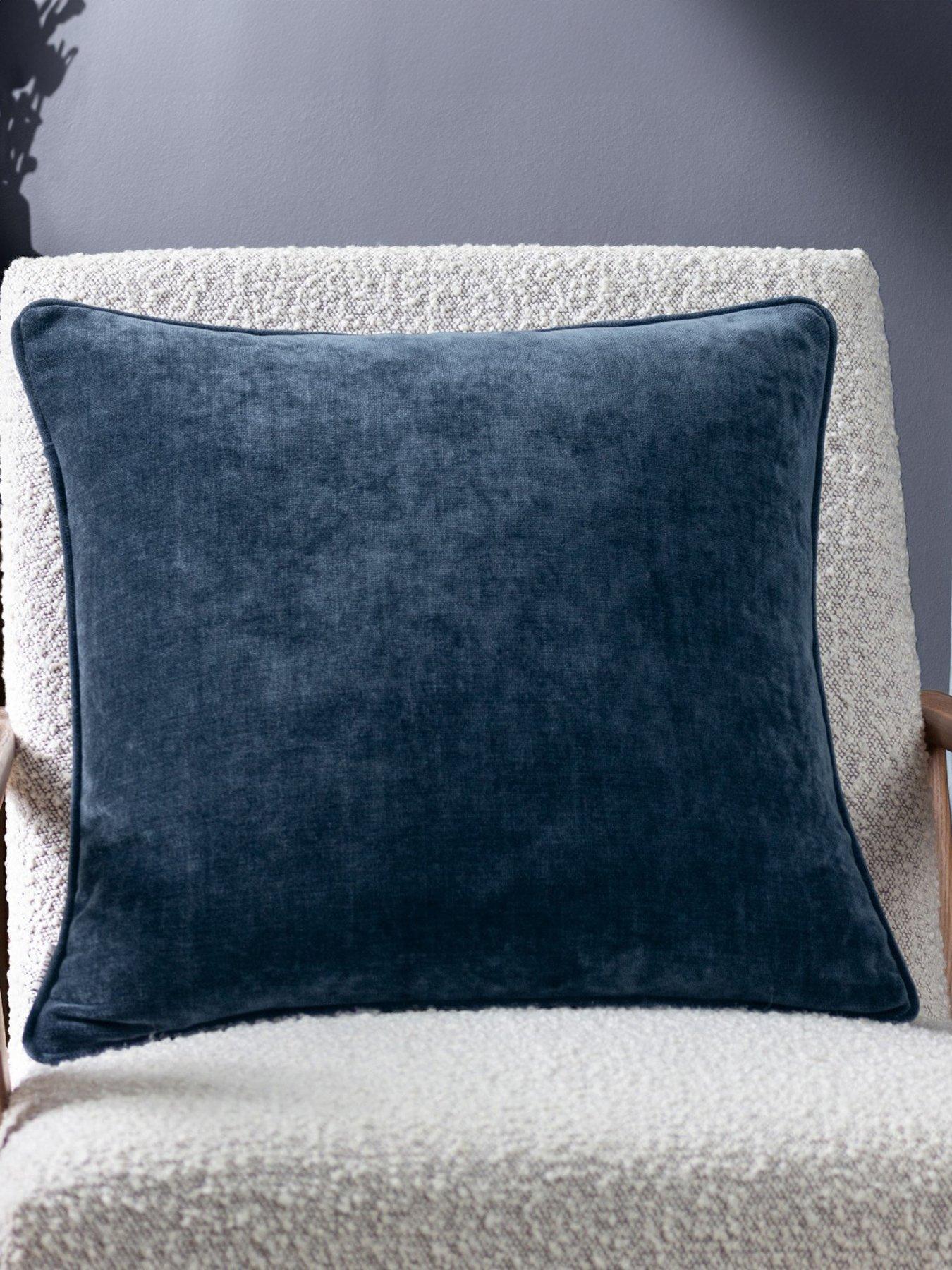Yard Heavy Chenille 50x50 Polyester Cushion
