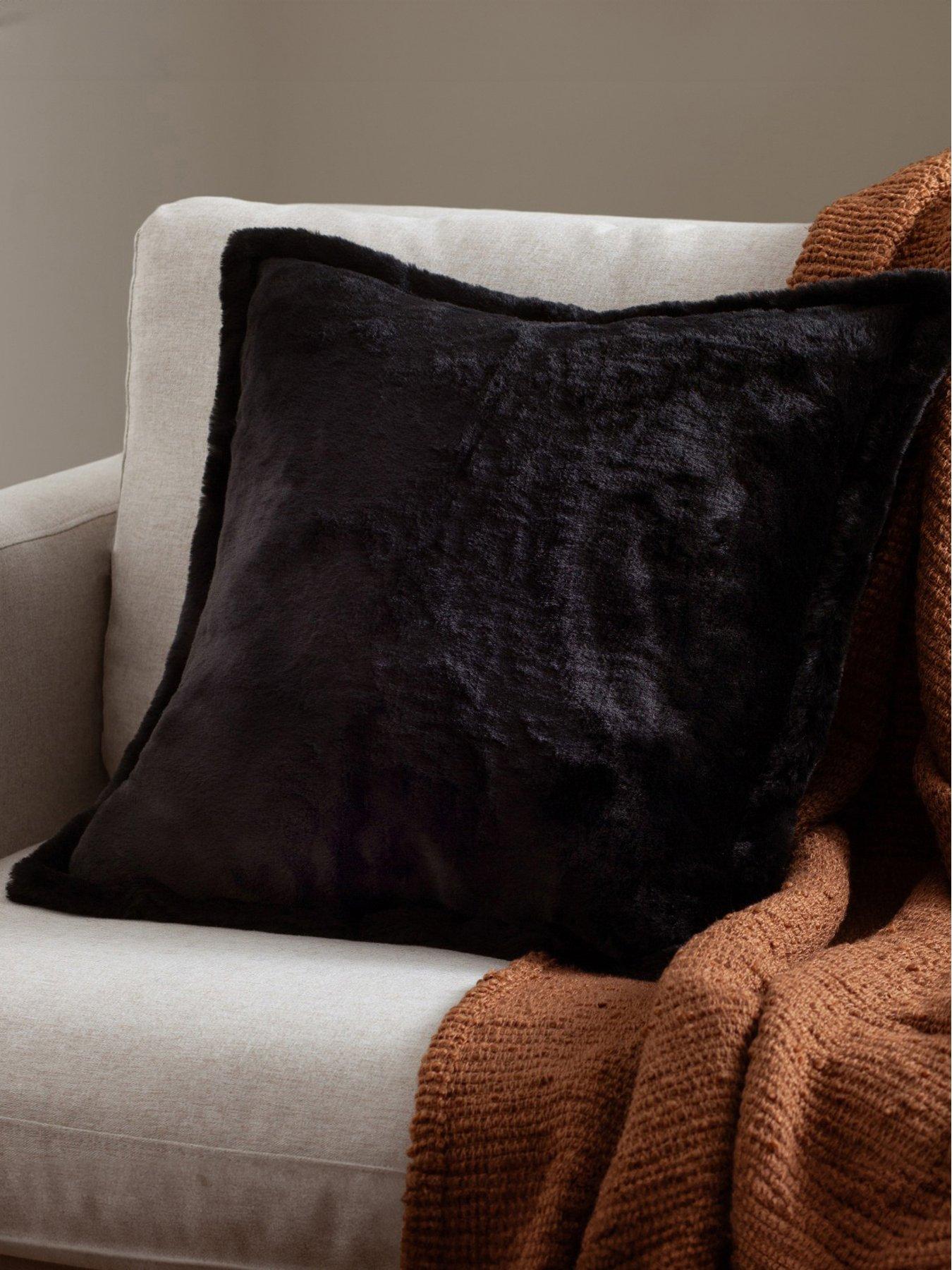 furn-kallu-45x45-polyester-cushion