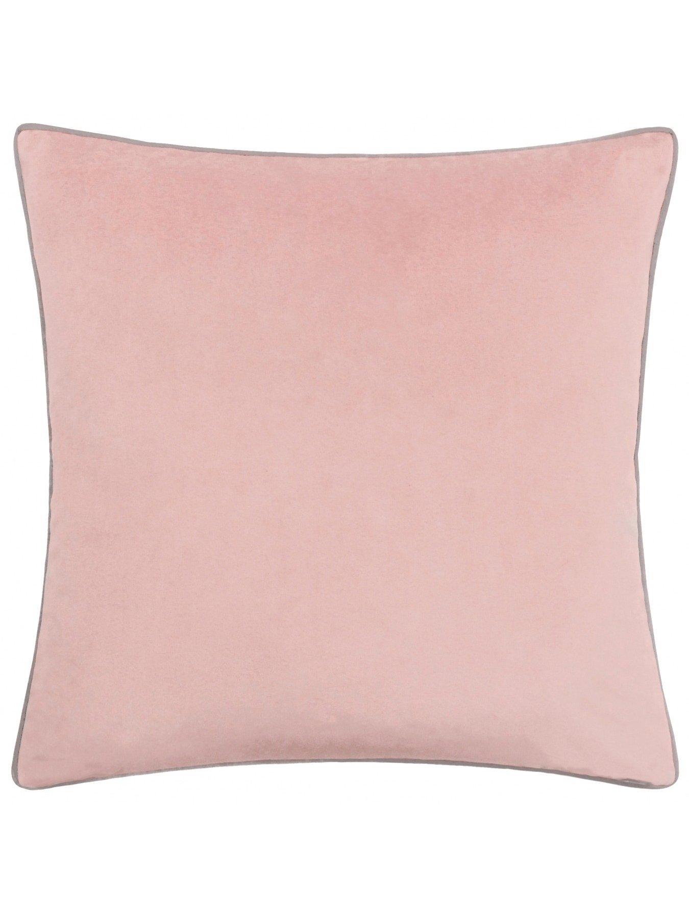 furn-meridian-45x45-polyester-cushion