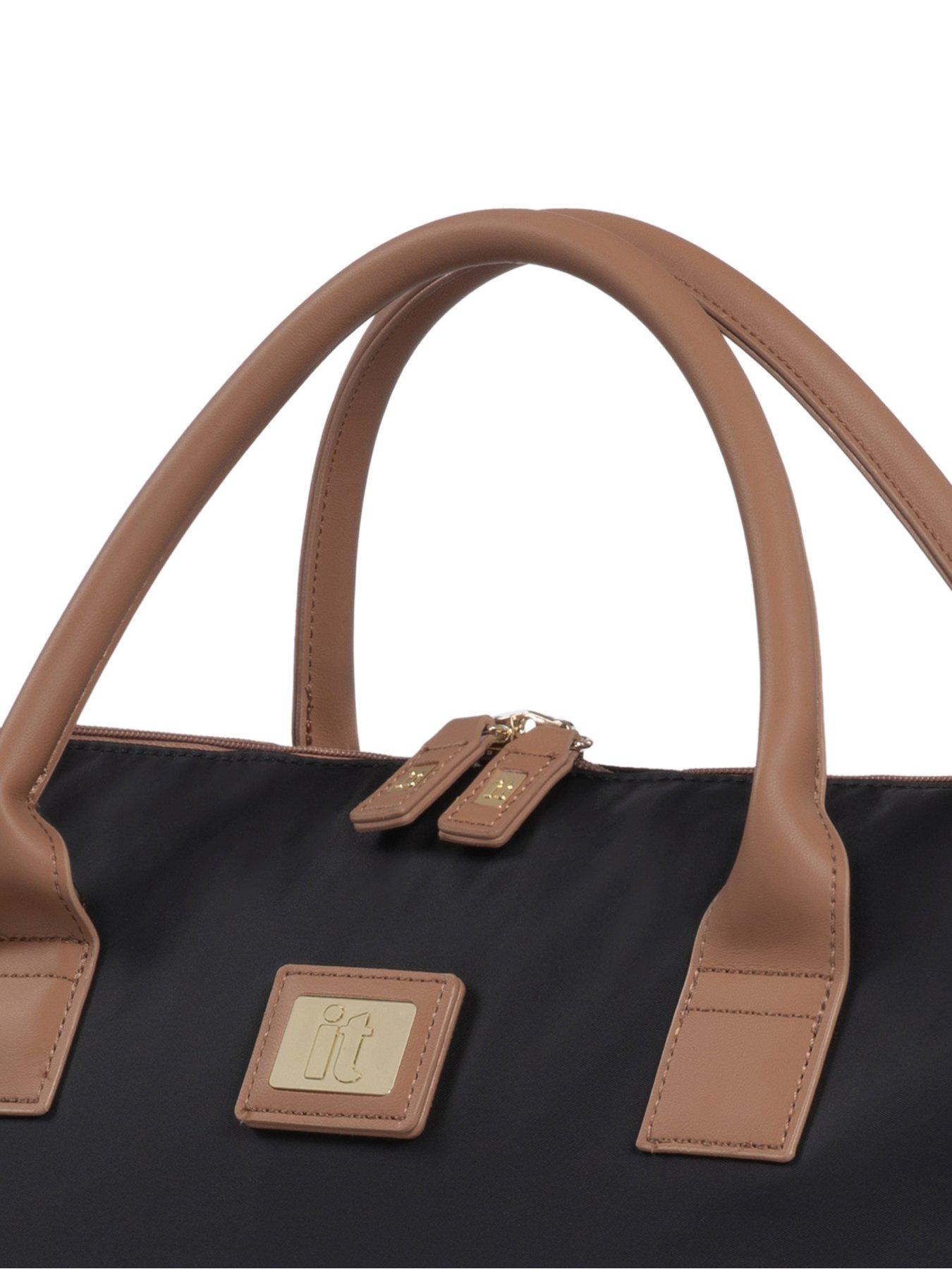 Image 5 of 7 of it Luggage Alluring Black Holdall