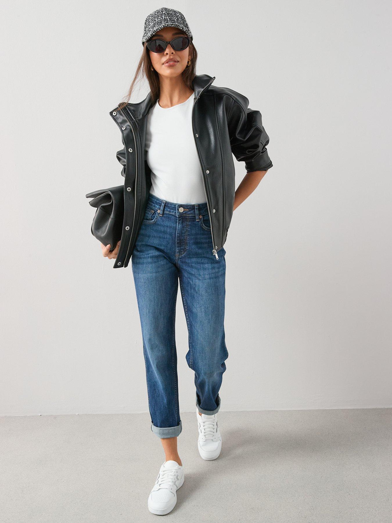 Image 3 of 6 of The Very Collection Boyfriend Jeans With Stretch - Dark Wash
