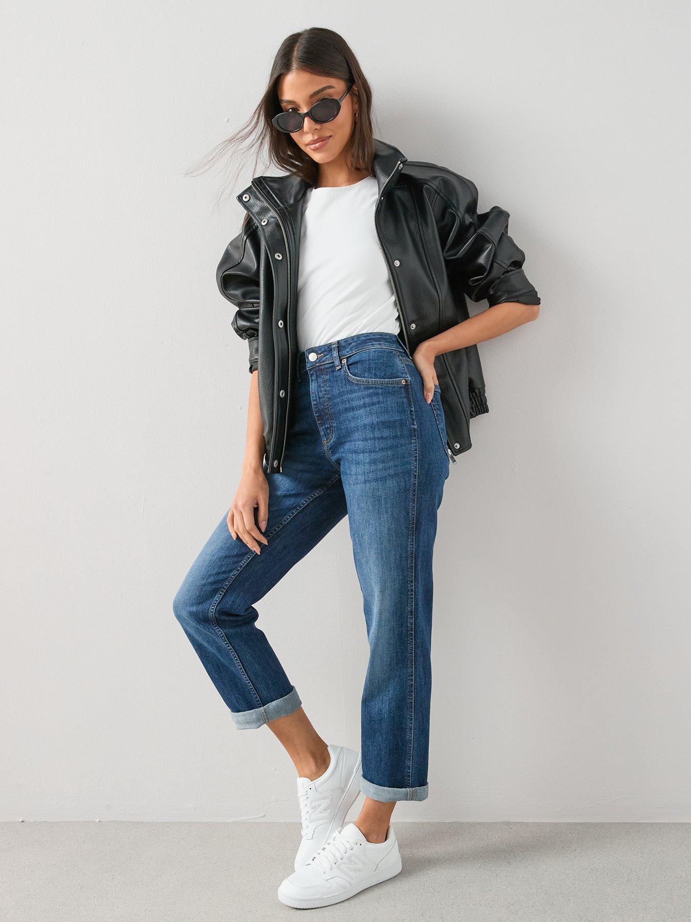 Image 6 of 6 of The Very Collection Boyfriend Jeans With Stretch - Dark Wash