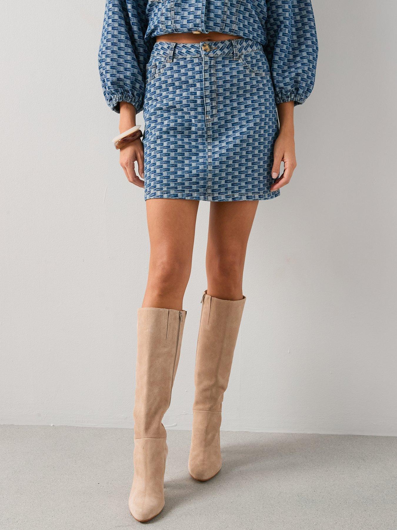 Image 4 of 6 of The Very Collection Denim Jacquard Co-ord Mini Skirt&nbsp;- Dark Wash