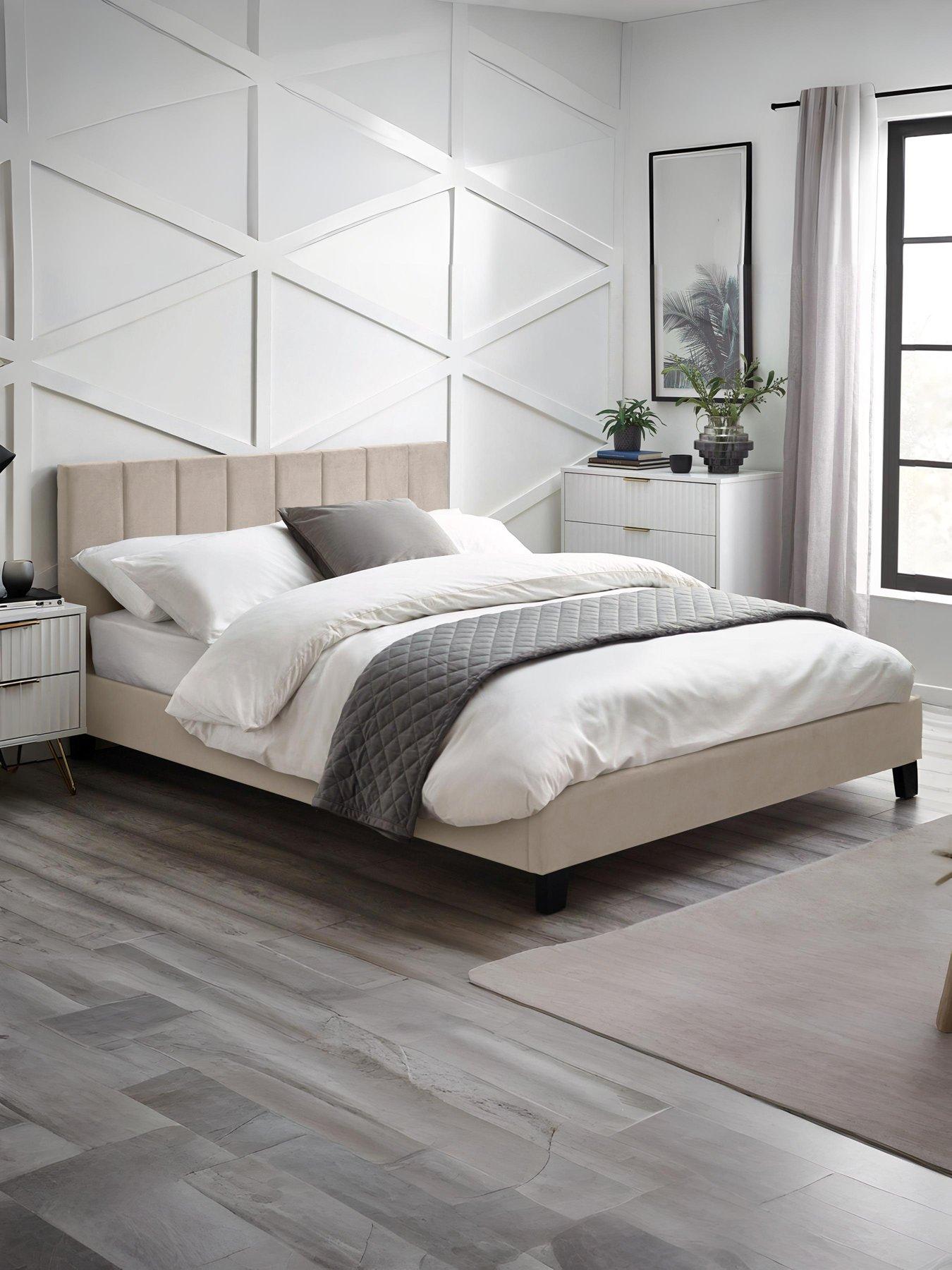 Julian Bowen Rosa Velvet Bedframe