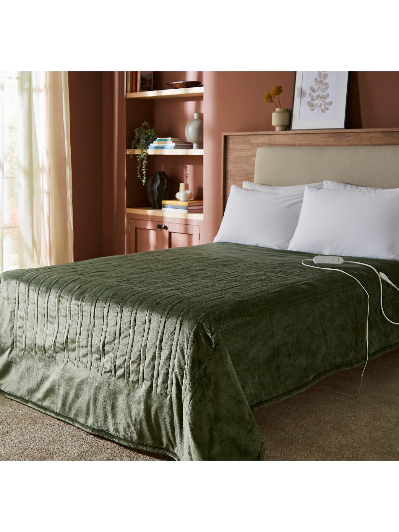 Image 4 of 6 of Morphy Richards Teddy Fleece & Flannel Fleece Throw 160cm X 130cm Green