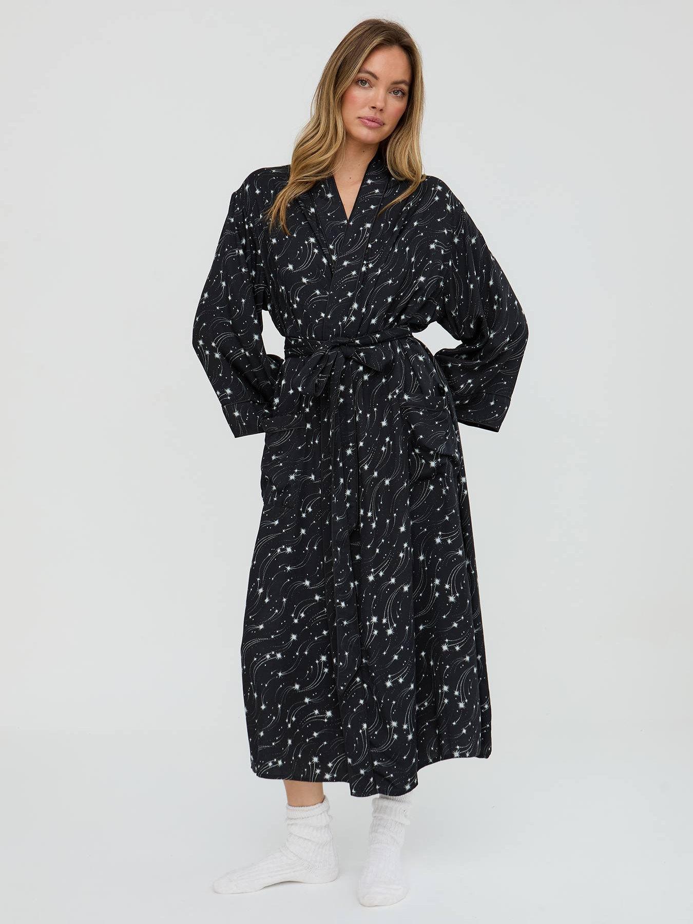 lily-lionel-corina-shooting-star-printed-robe-black