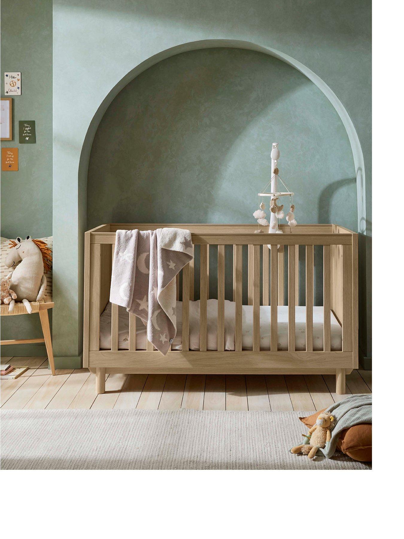 Image 2 of 7 of Mamas & Papas Oska Cot Bed