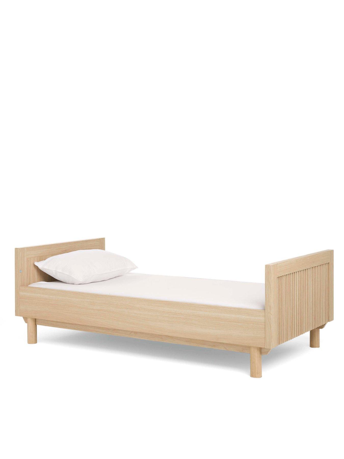 Image 7 of 7 of Mamas & Papas Oska Cot Bed