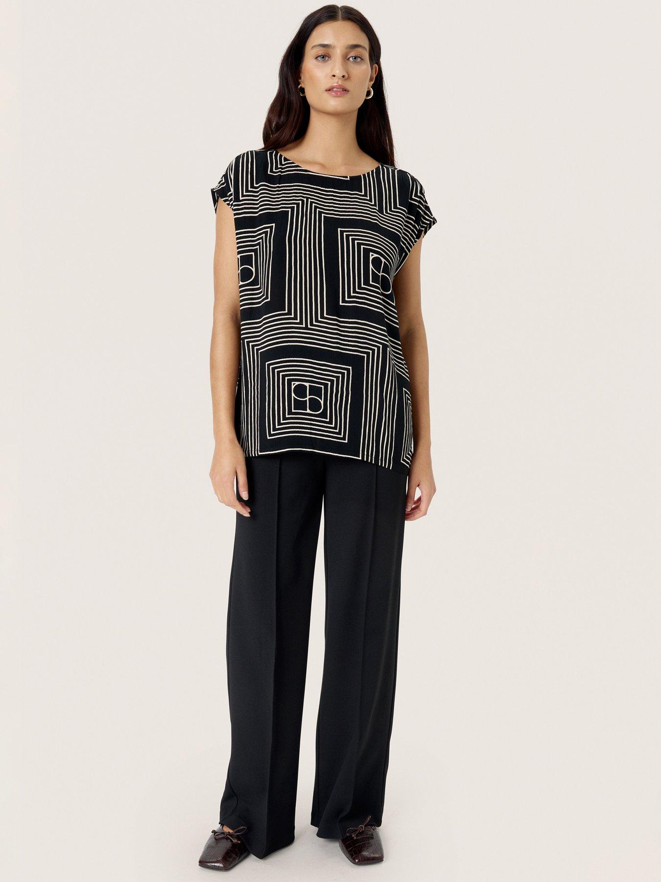 Soaked In Luxury Zaya Top - Black