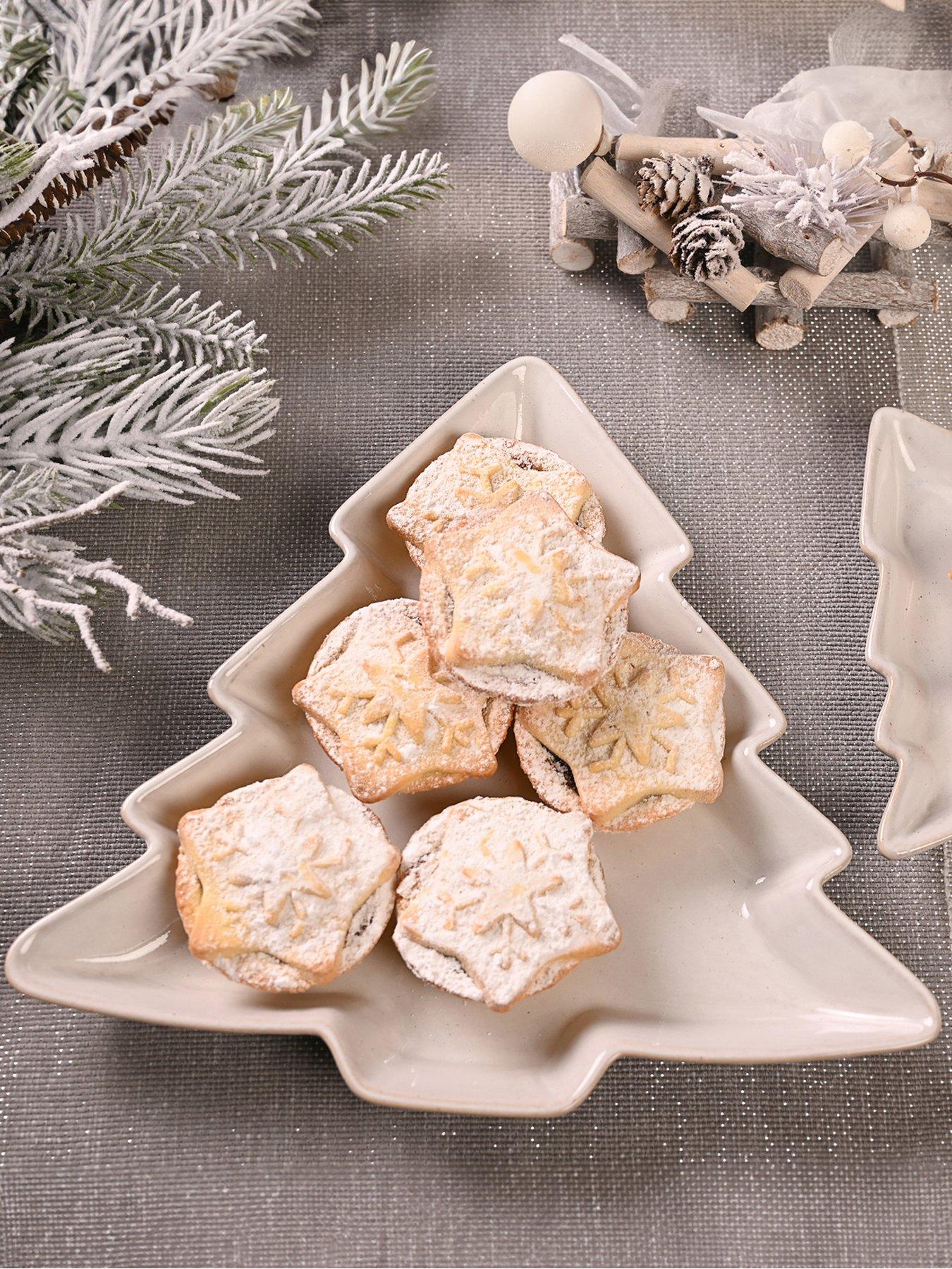 The Christmas Gift Co 26cm Tree Shaped Porcelain Plate