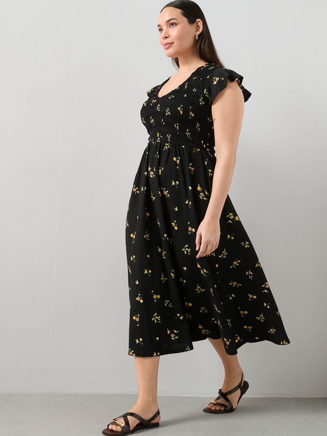 Image 3 of 6 of The Very Collection Curve Printed Stretch Midi Dress