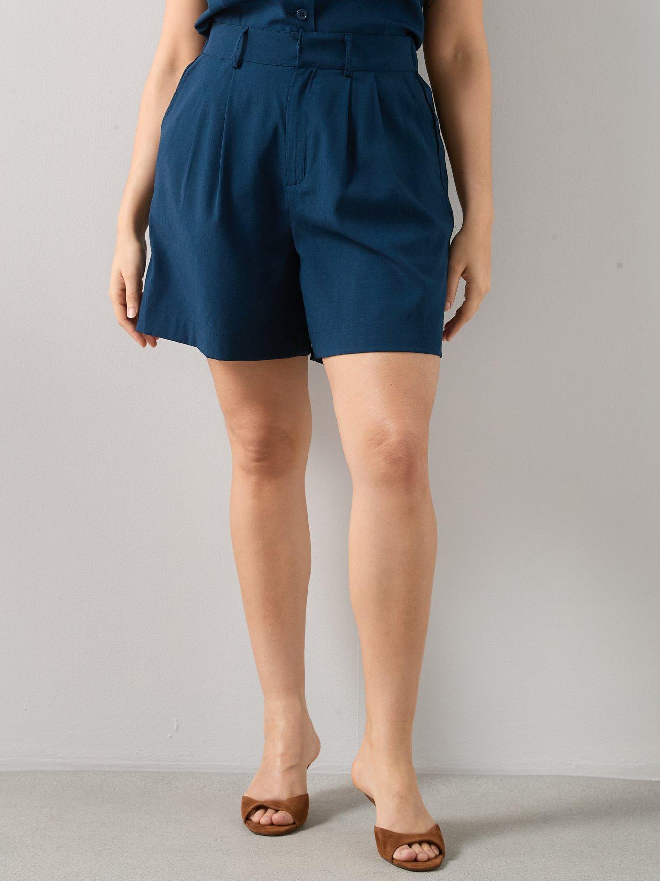 Image 3 of 6 of The Very Collection Curve Tailored Short Co-ord