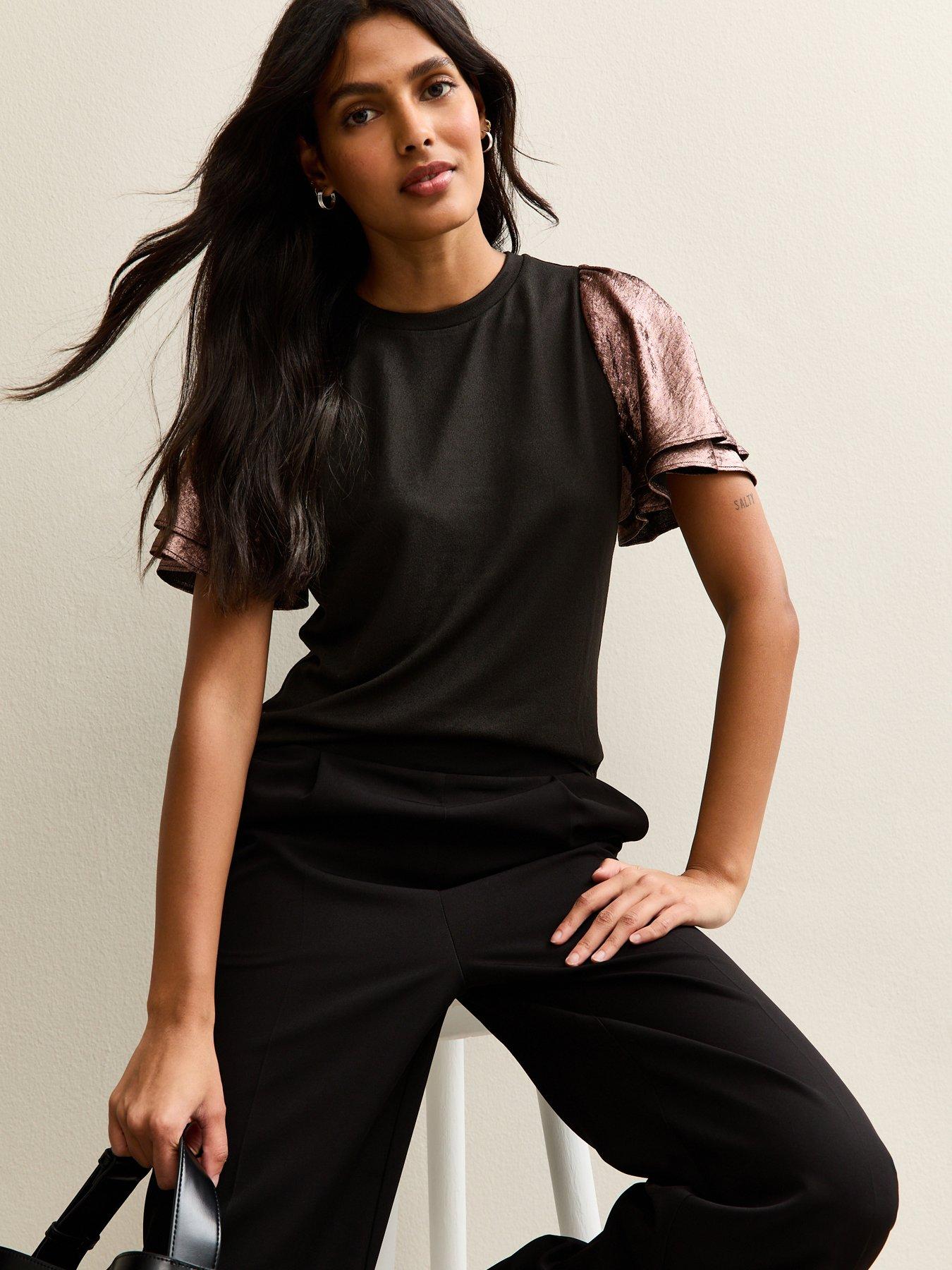 New Look: Soft Touch Metallic Flutter Sleeve Top - Pink