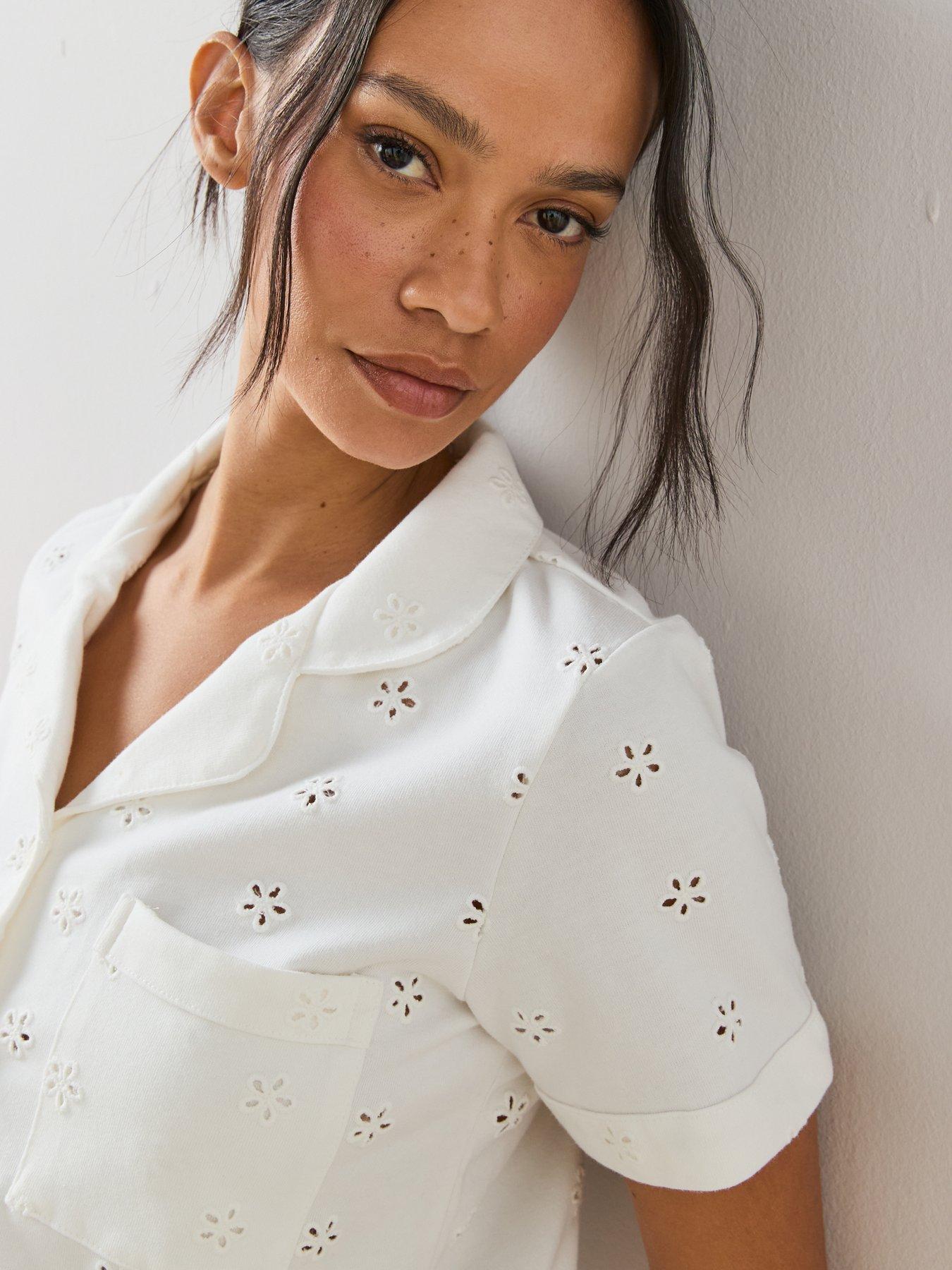 Image 5 of 6 of The Very Collection Short Sleeve Cut Out Broidere Short Pyjama Set - White