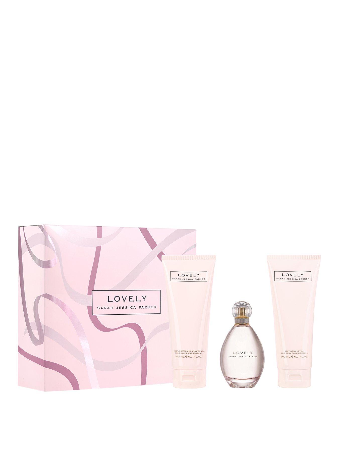 Image 1 of 1 of Sarah Jessica Parker Lovely Giftset 100ml EDP, 200ml Shower Gel, 200ml Body Lotion