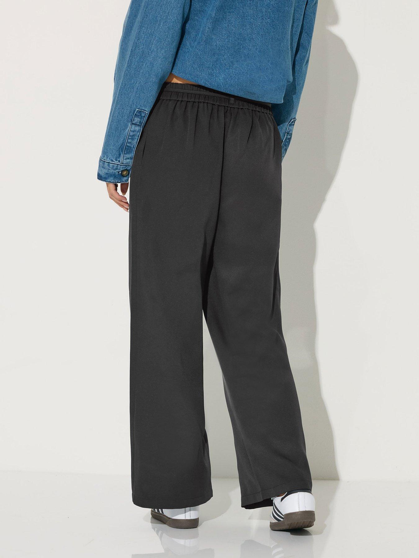 Image 2 of 4 of PixieGirl Petite Pintuck Slouch Trouser - Black