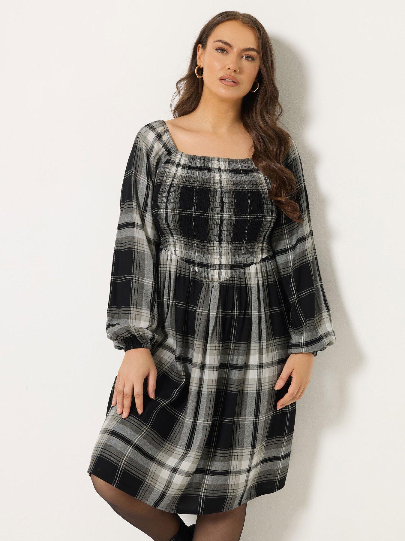 Image 3 of 4 of Yours Curve Check Shirred V Waist Dress - Black