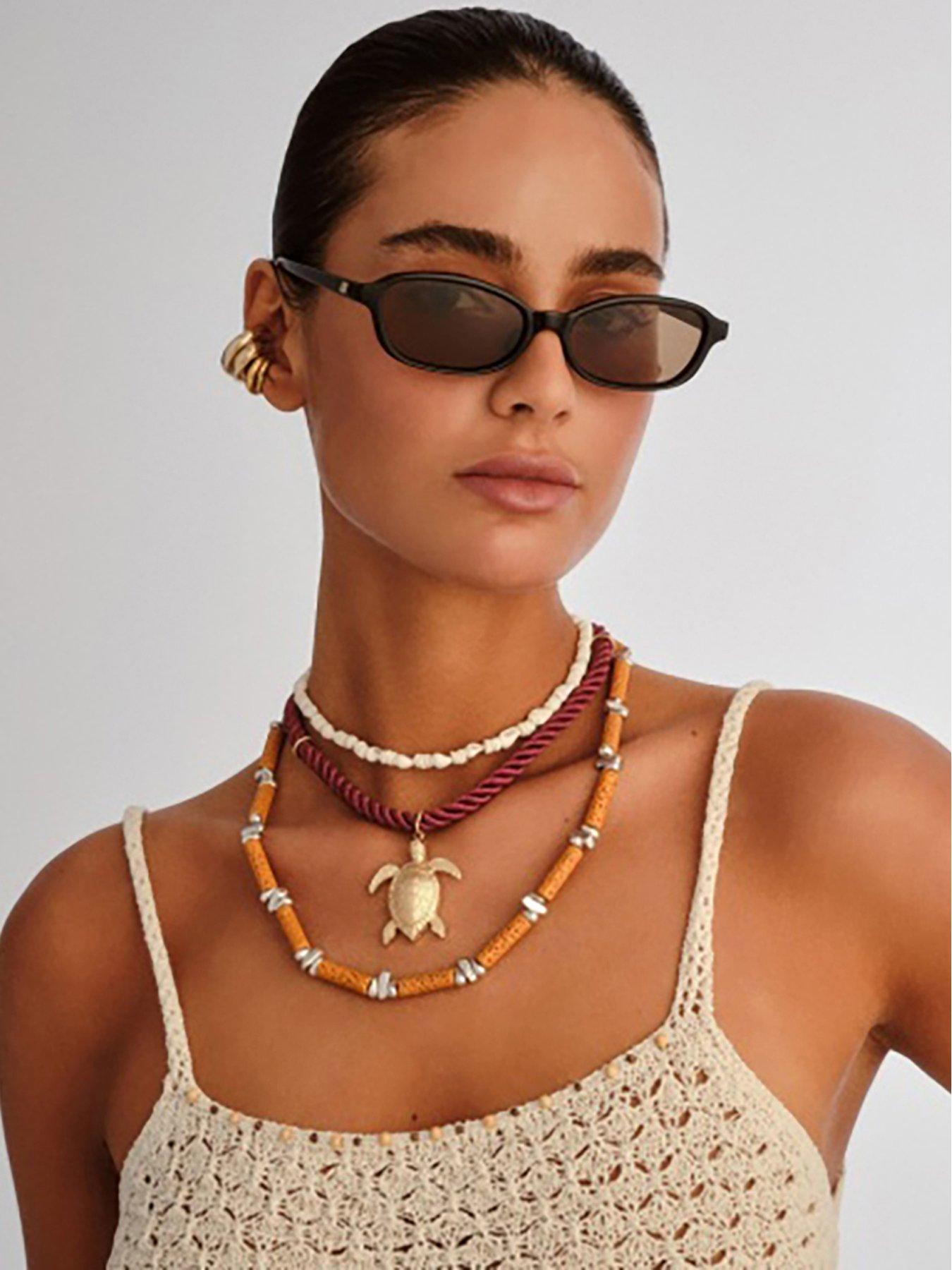 Image 5 of 5 of LE SPECS Honey Pot Rectangle Sunglasses - Black