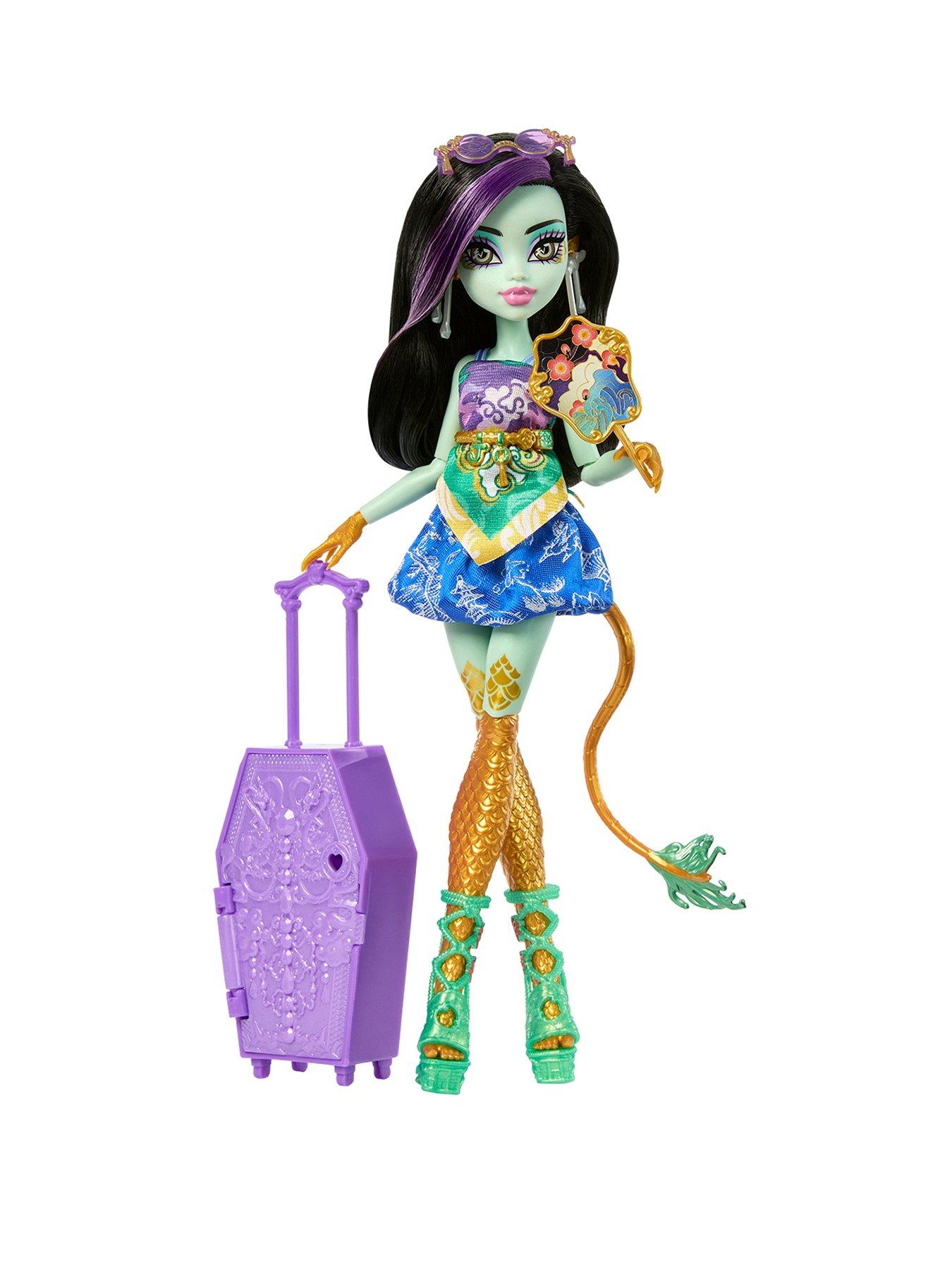 Monster High Skulltimate Secrets Gore-geous Oasis Playset, Jinafire Long Doll and Accessories