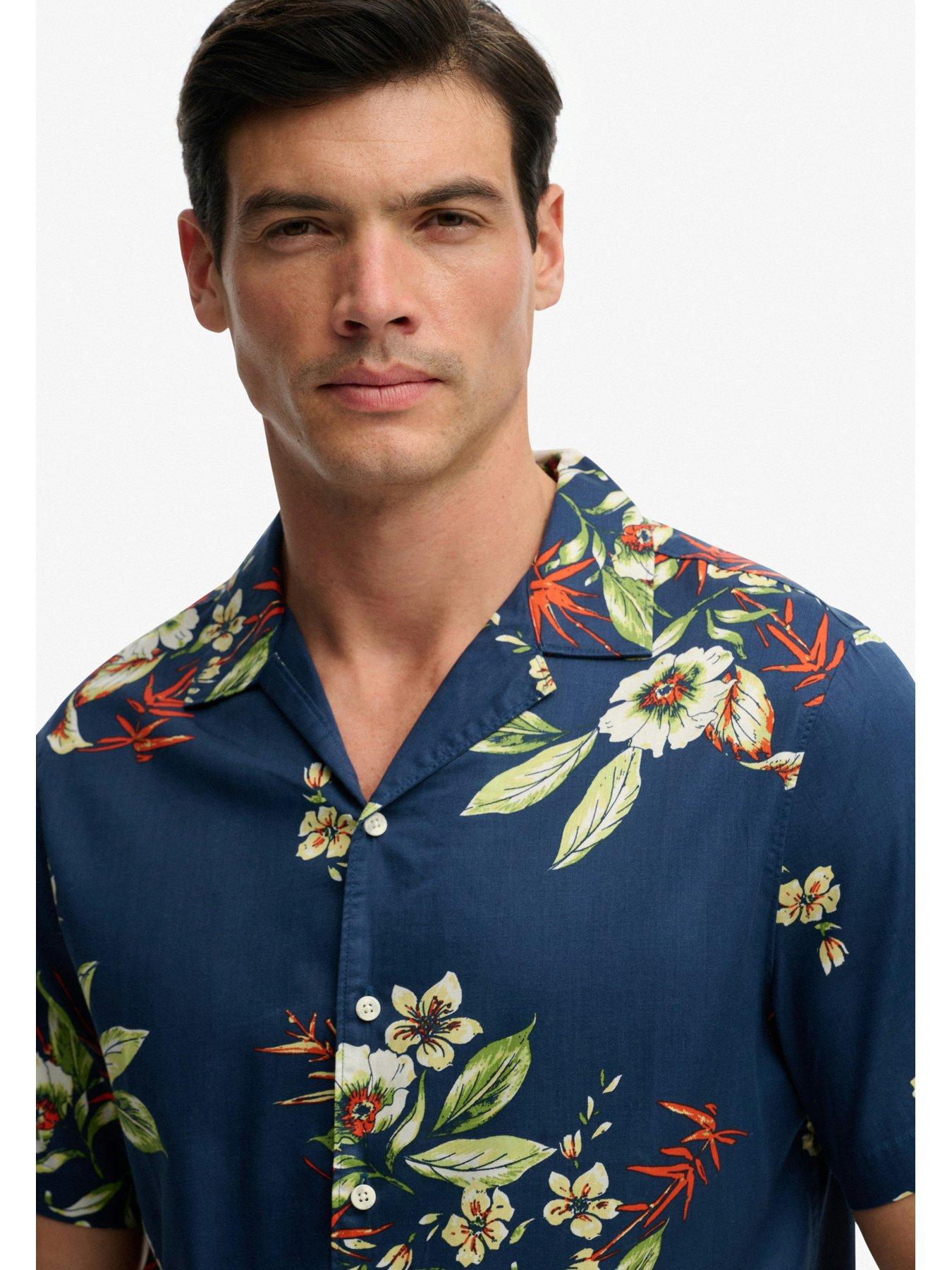 Image 4 of 5 of Superdry Hawaiian Print Short Sleeve Shirt - Navy