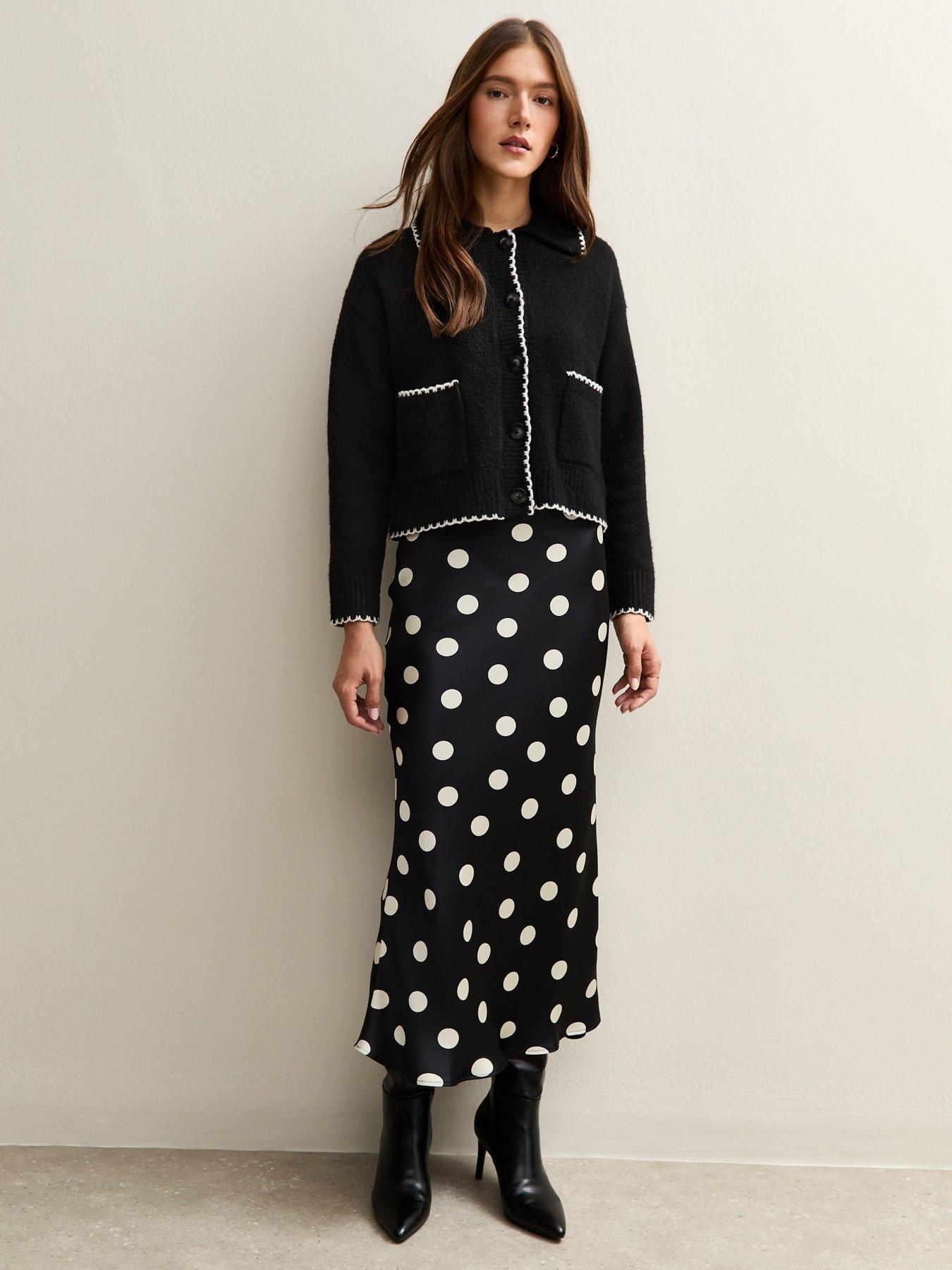 New Look: Spot Satin Bias Midi Skirt - Black