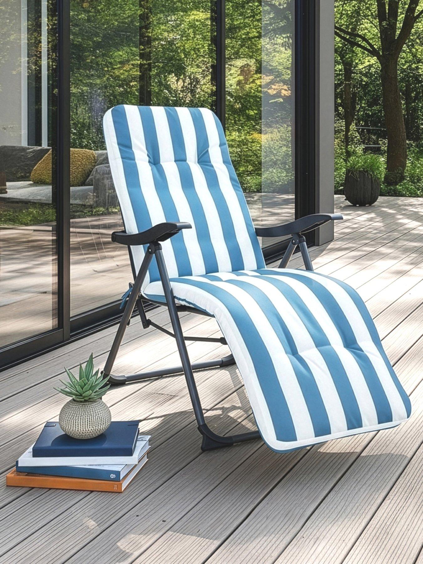 Image 1 of 6 of The Very Collection Devon Cushion Relaxer