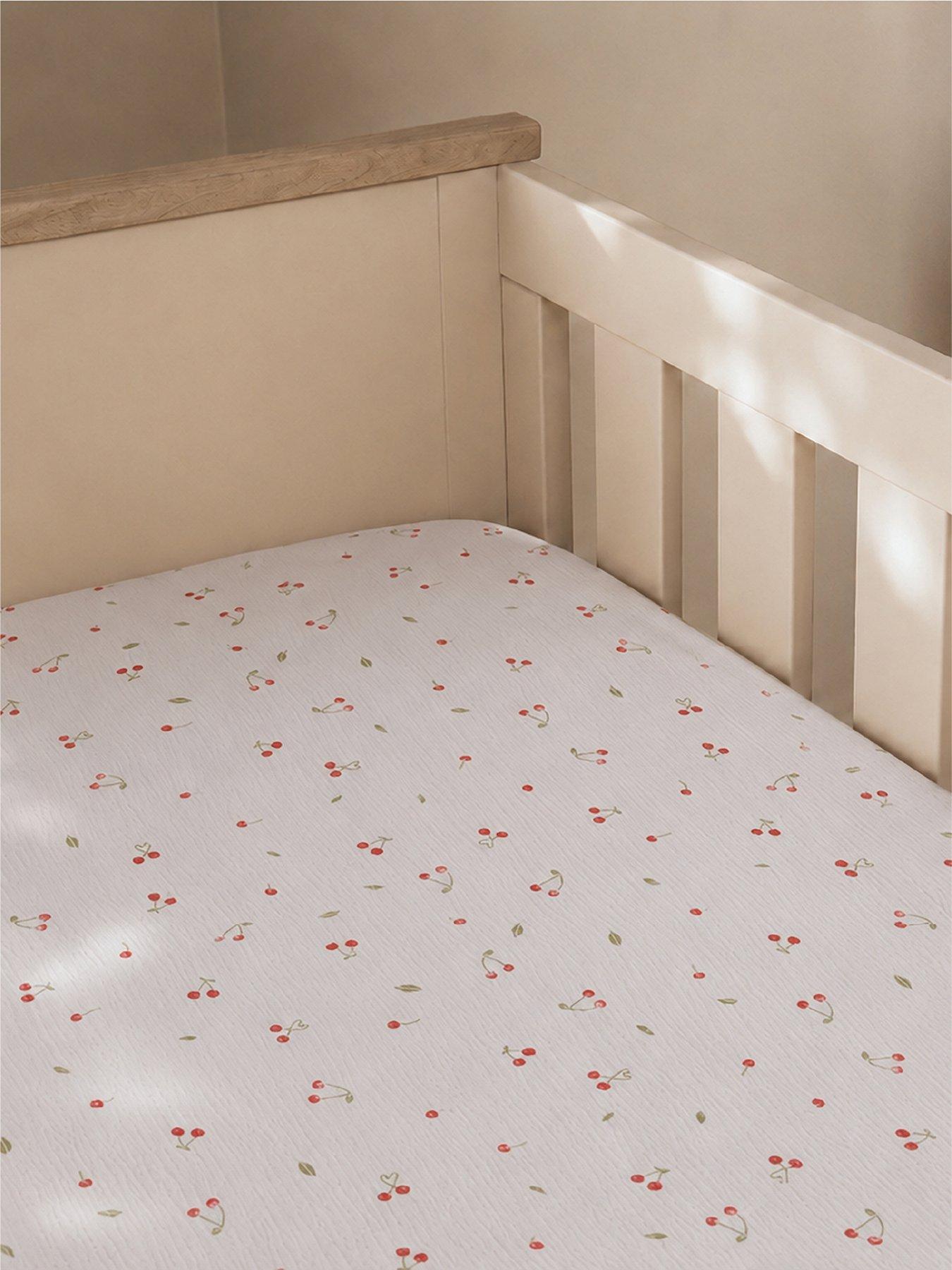 Image 3 of 8 of CuddleCo 4pc Cot Bed Bedding Set - Ditsy Cherry