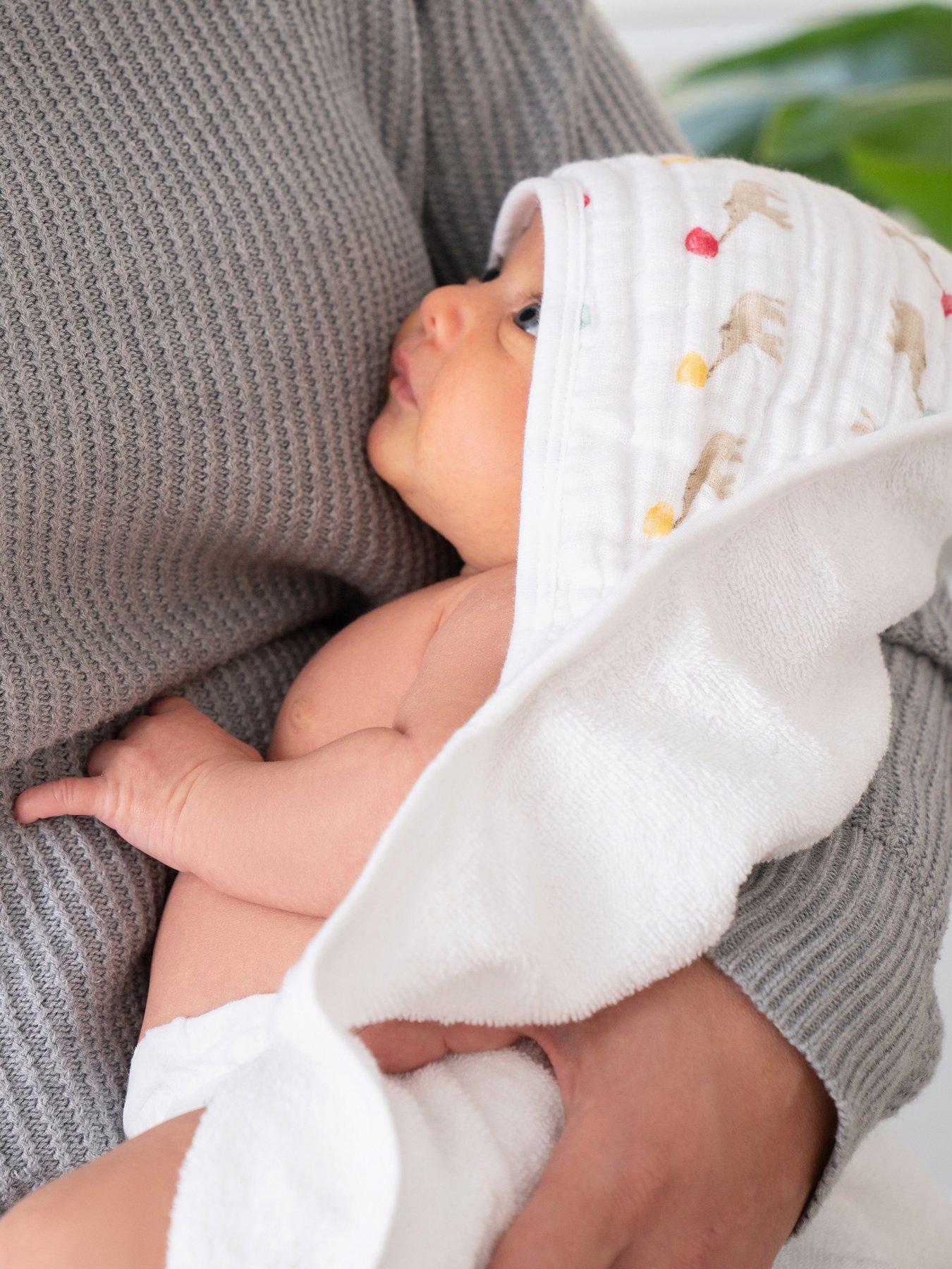 aden + anais Essentials 2-Pack Hooded Towel - Elephant Circus