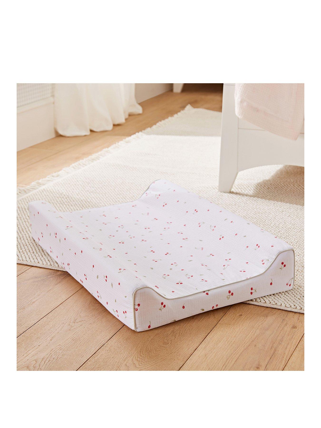 cuddleco-wedge-changing-mat-ditsy-cherry