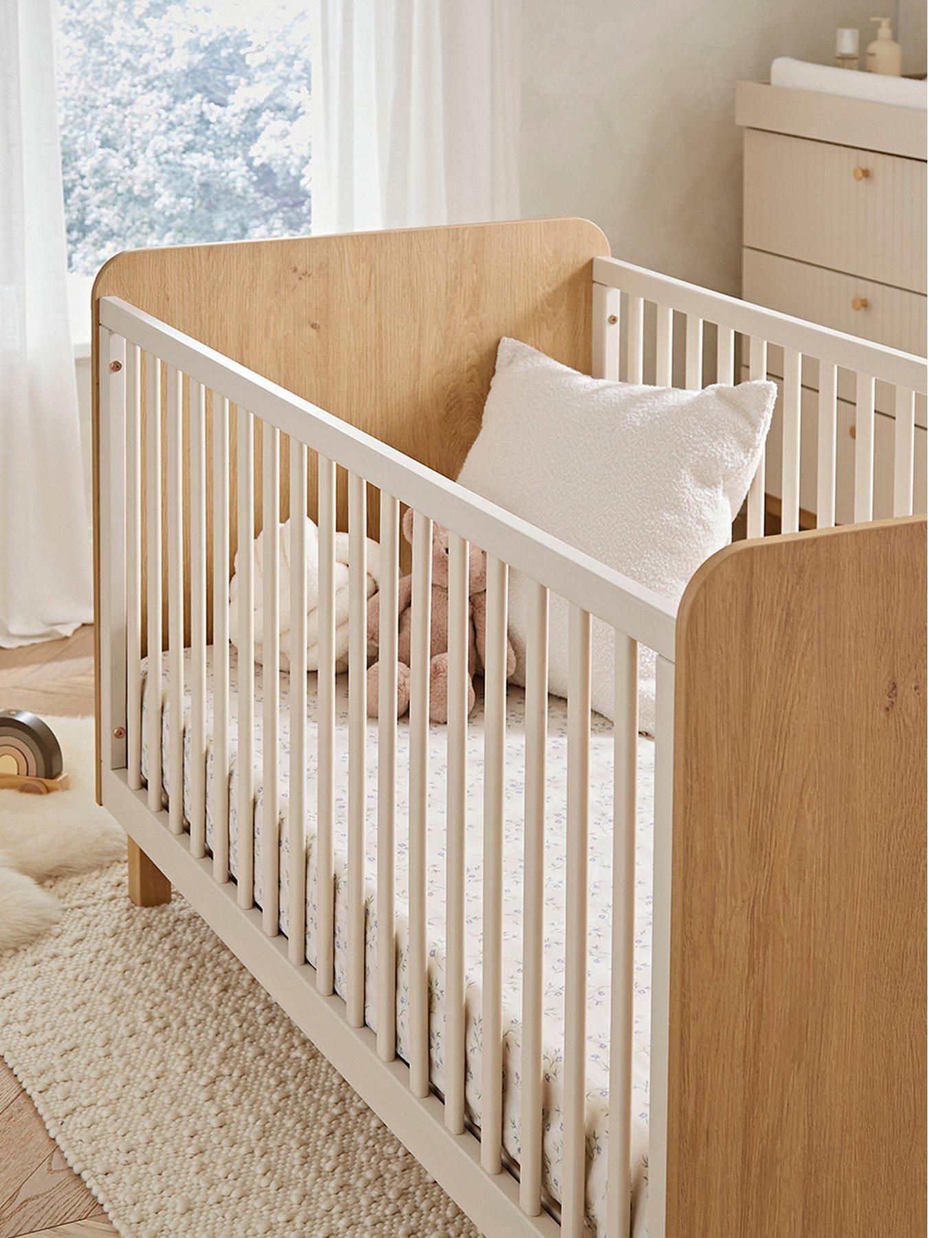 Image 4 of 7 of CuddleCo Remi 2pc Set 3 Drawer Dresser, Cot Bed Oak/cashmere